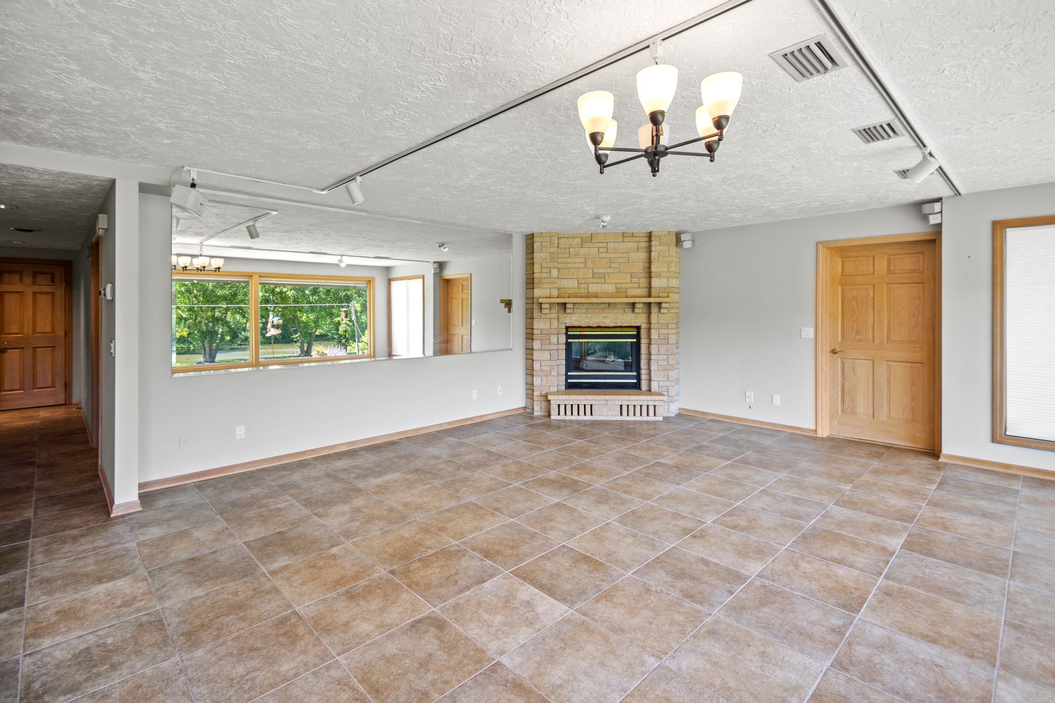 645 Riverwood Drive SW