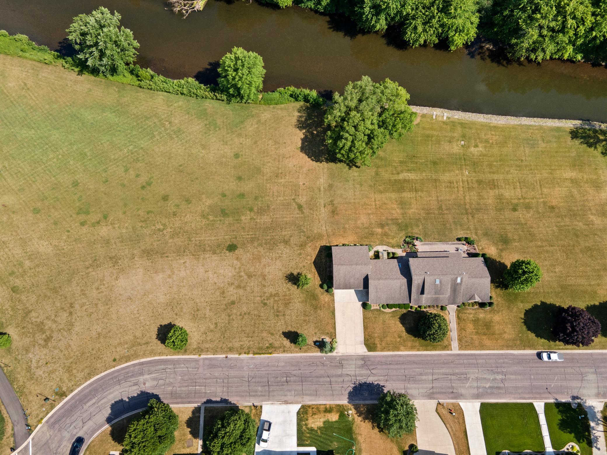 645 Riverwood Drive SW