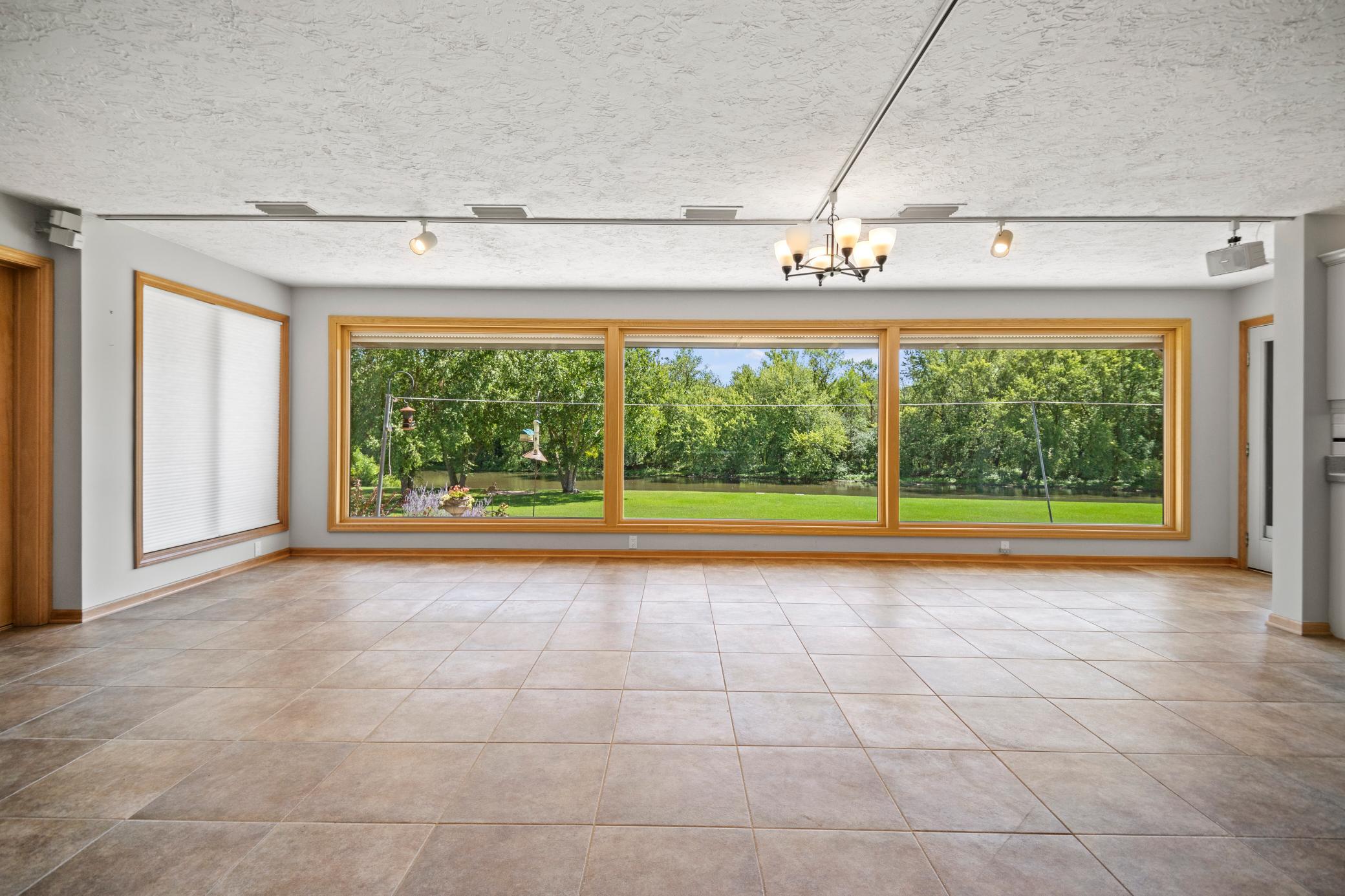 645 Riverwood Drive SW