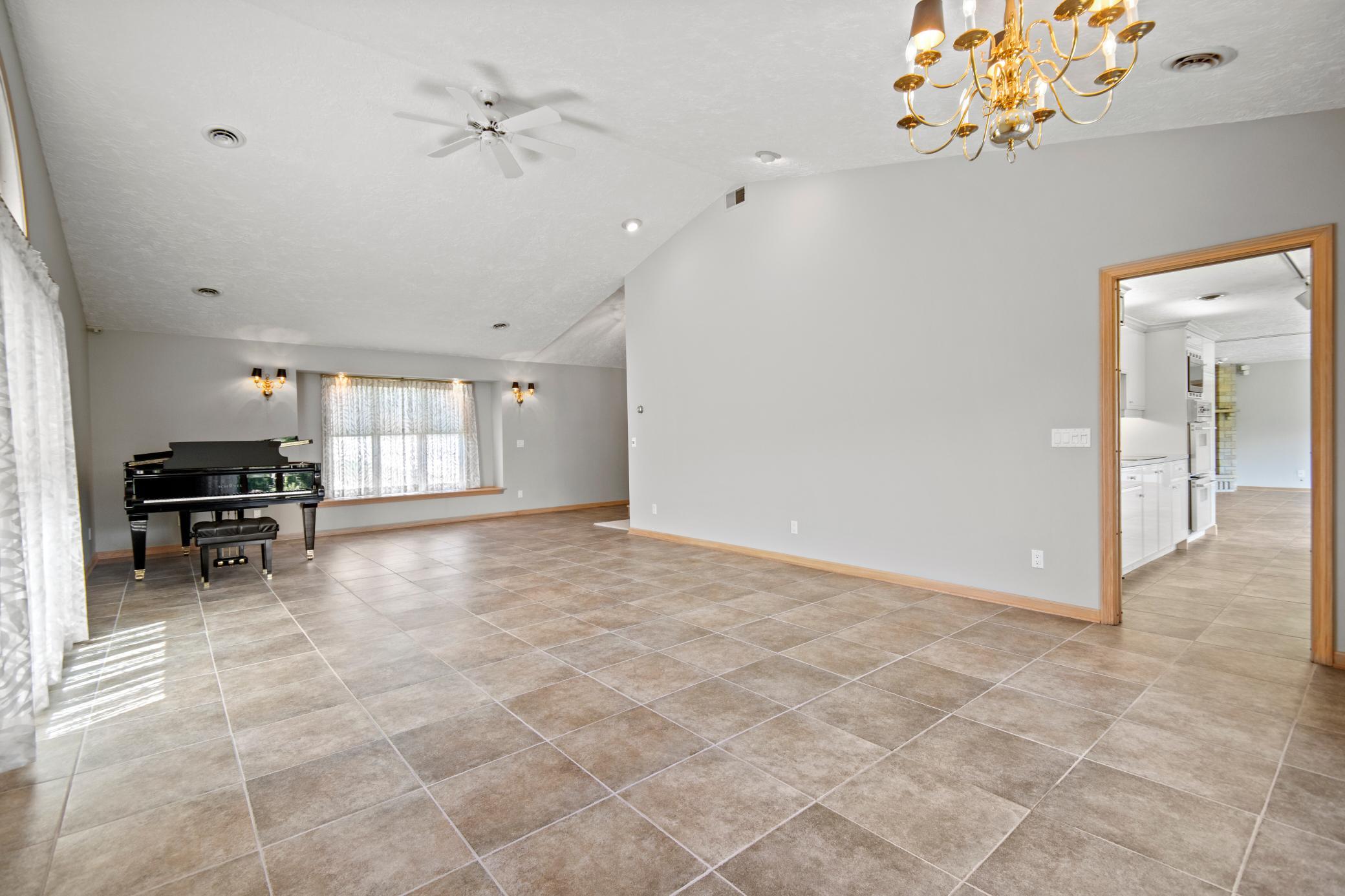 645 Riverwood Drive SW