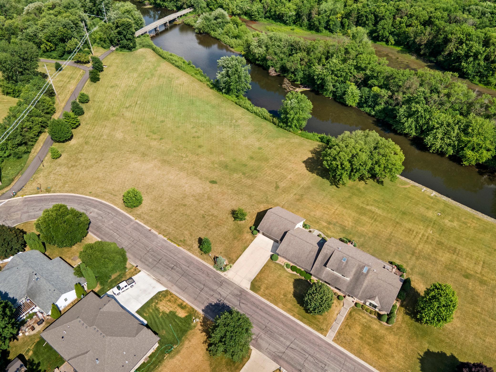 645 Riverwood Drive SW