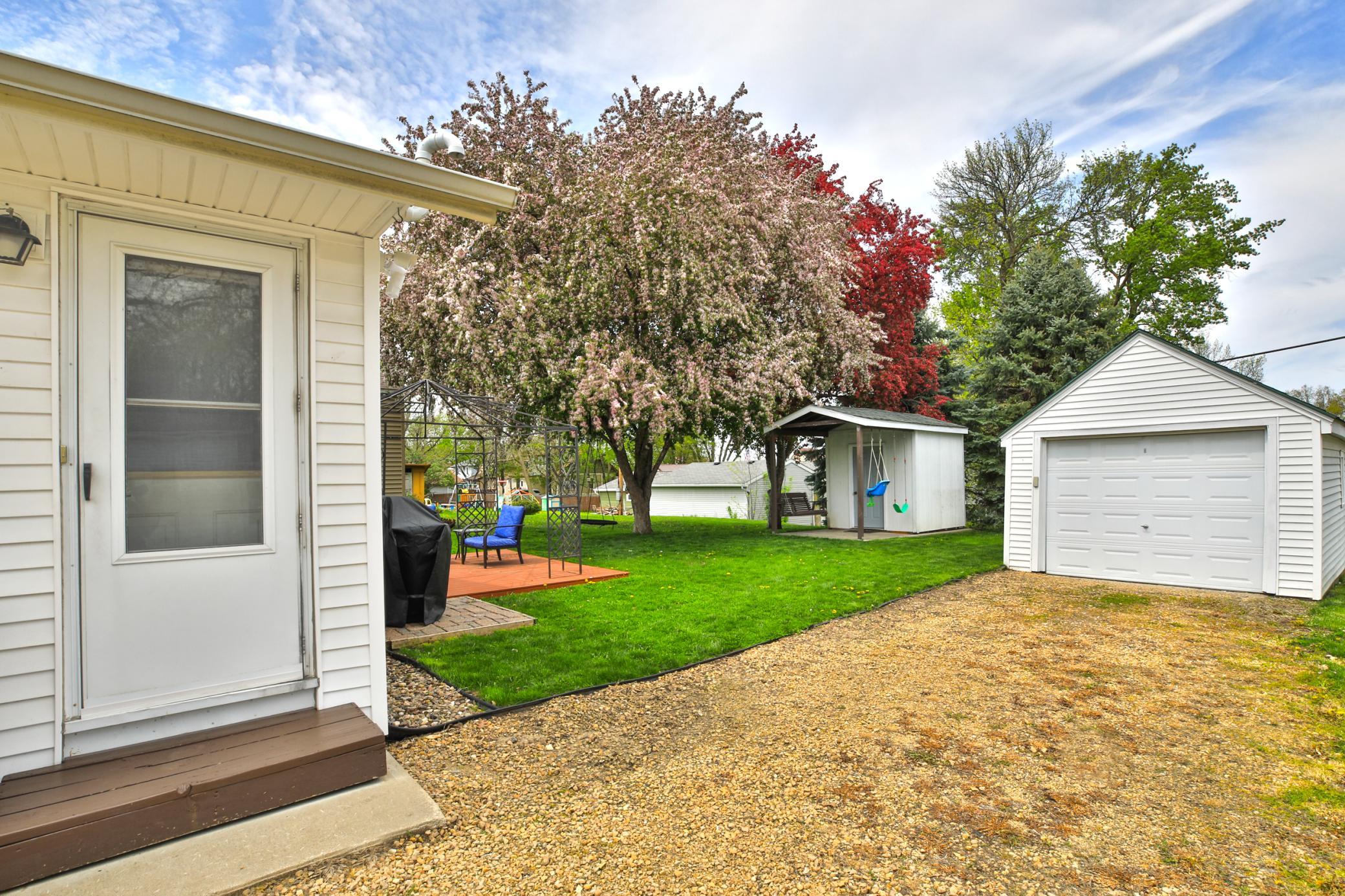 600 Elm Avenue W