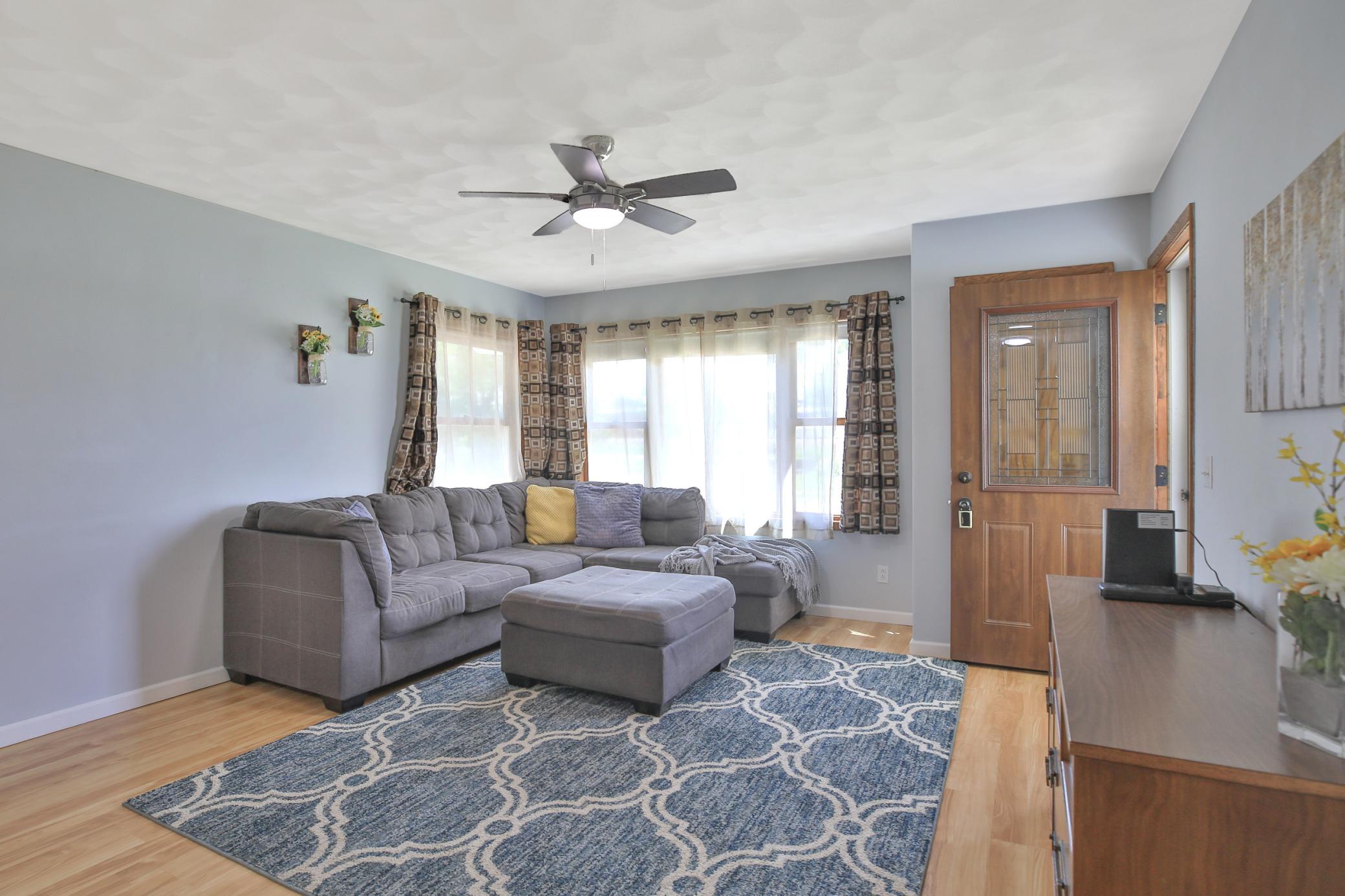 600 Elm Avenue W