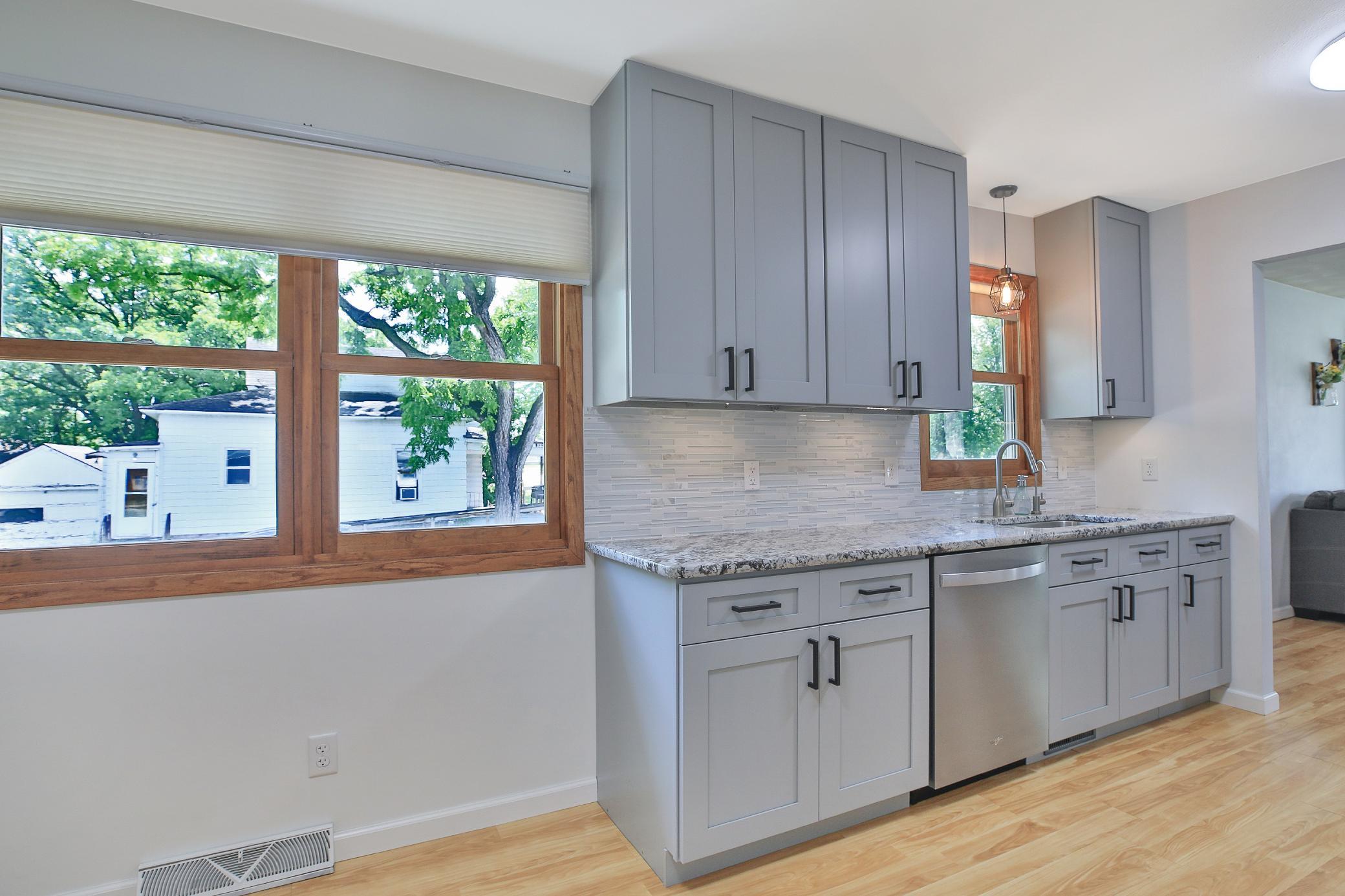 600 Elm Avenue W