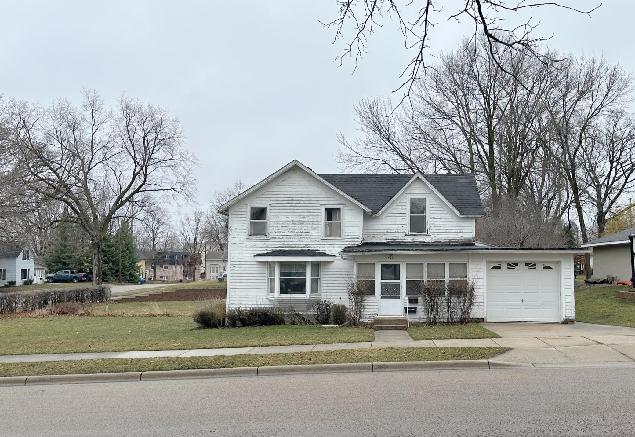 406 E Pearl Street