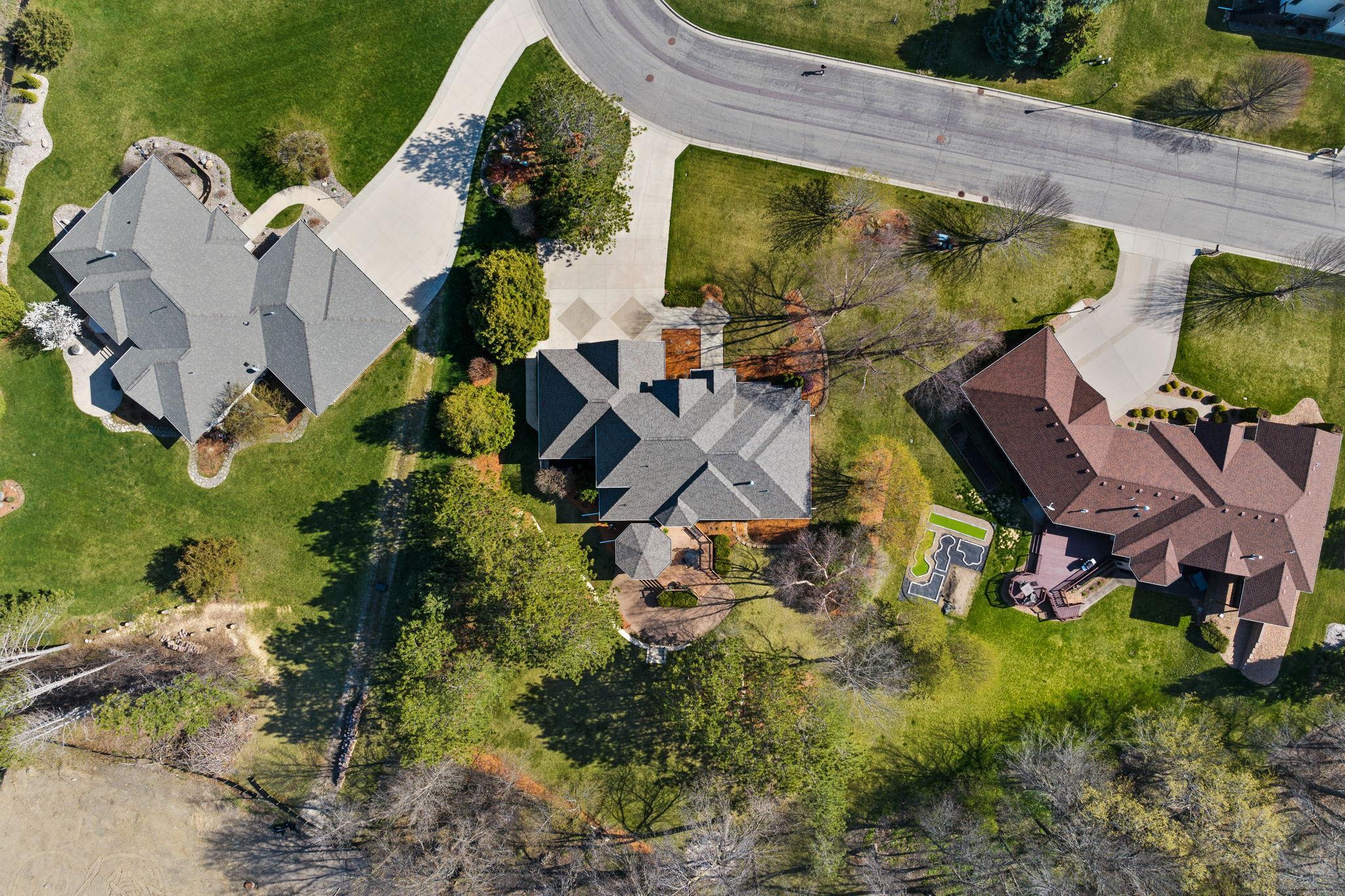 1958 Woodcrest Drive NE