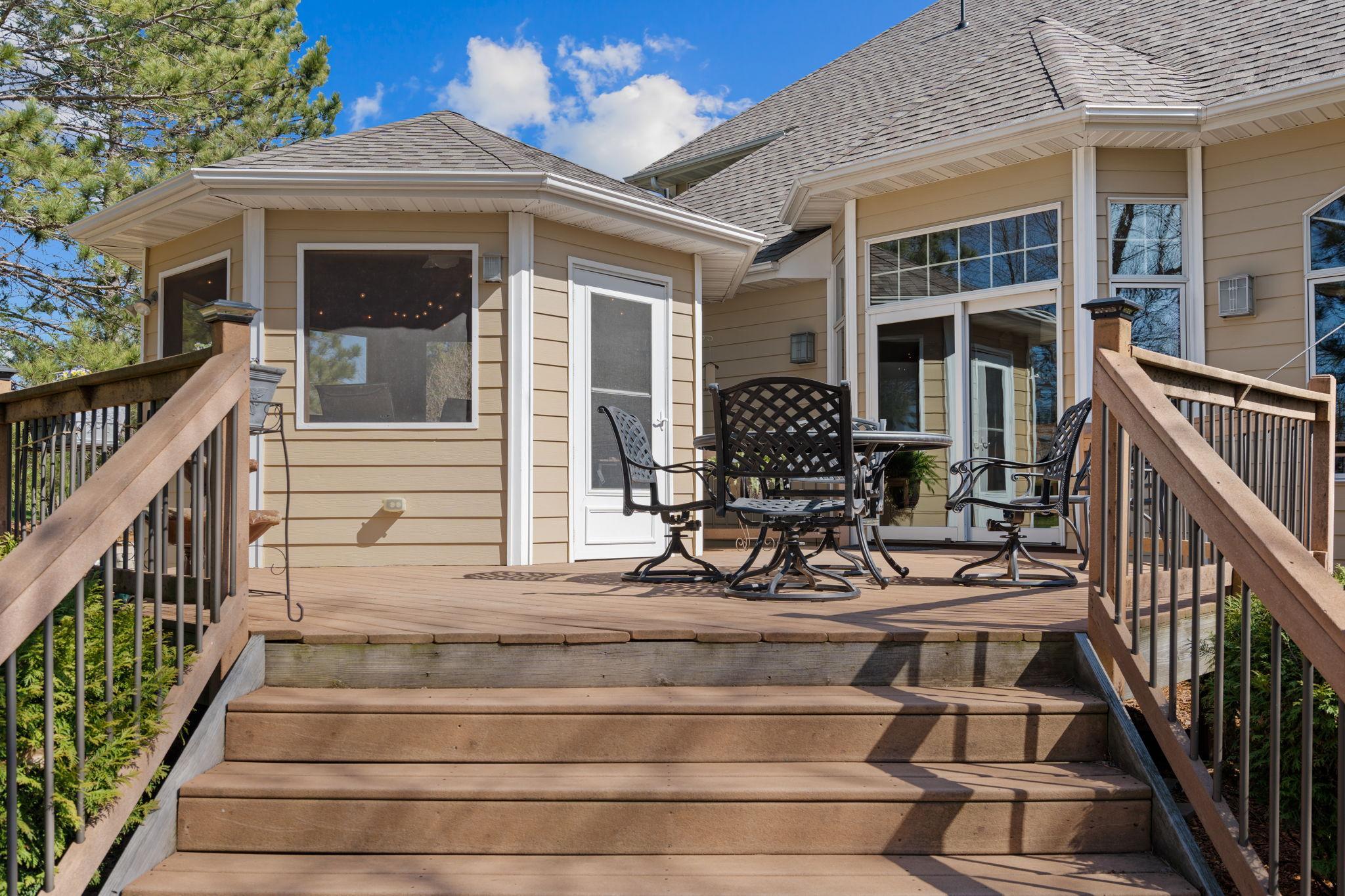 1958 Woodcrest Drive NE