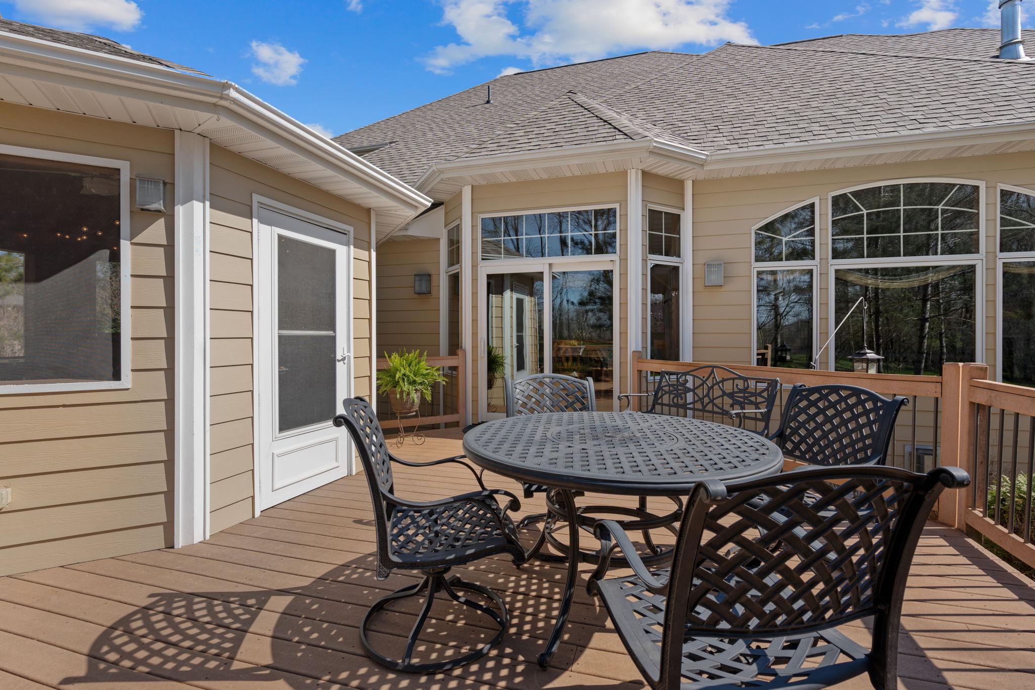 1958 Woodcrest Drive NE