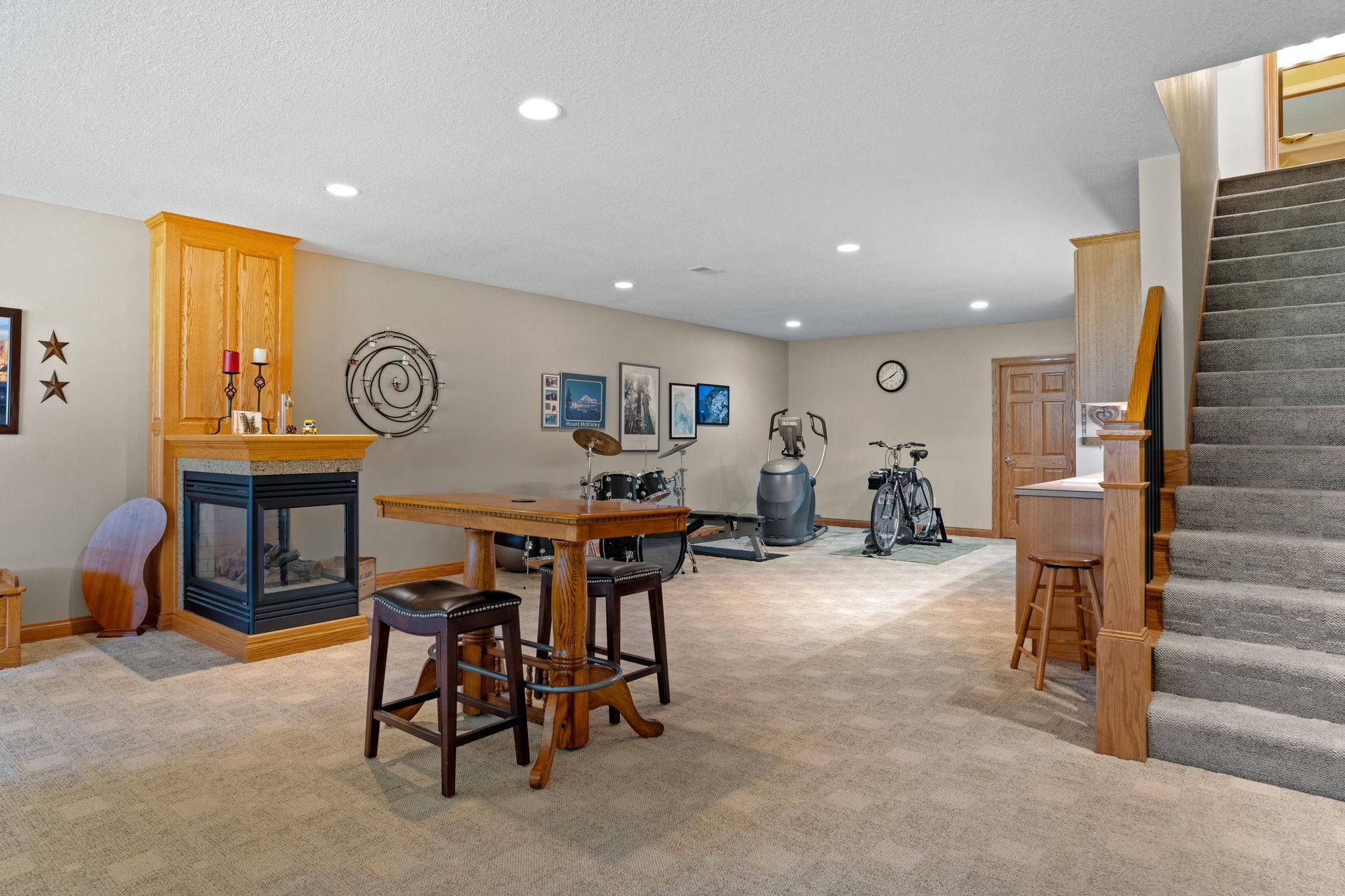 1958 Woodcrest Drive NE