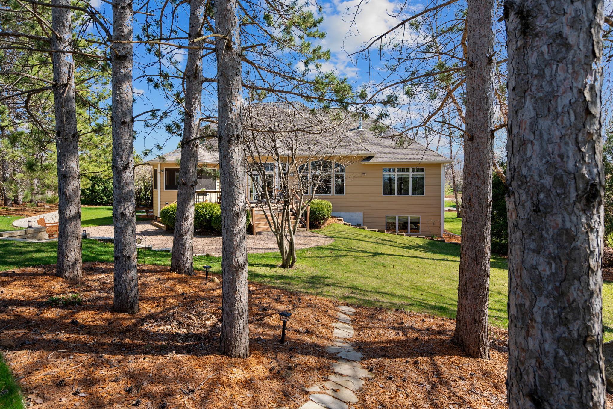 1958 Woodcrest Drive NE