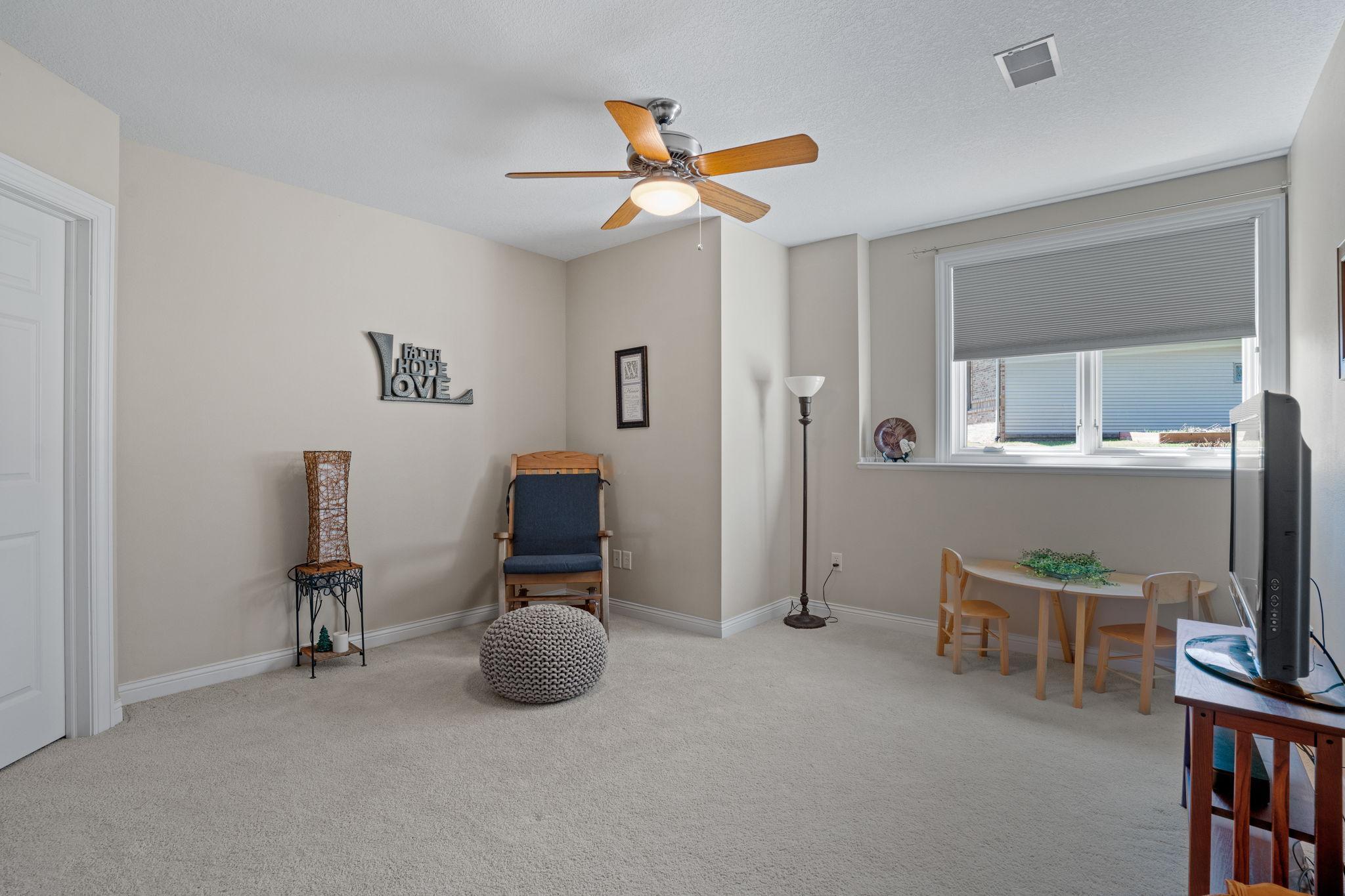 1958 Woodcrest Drive NE