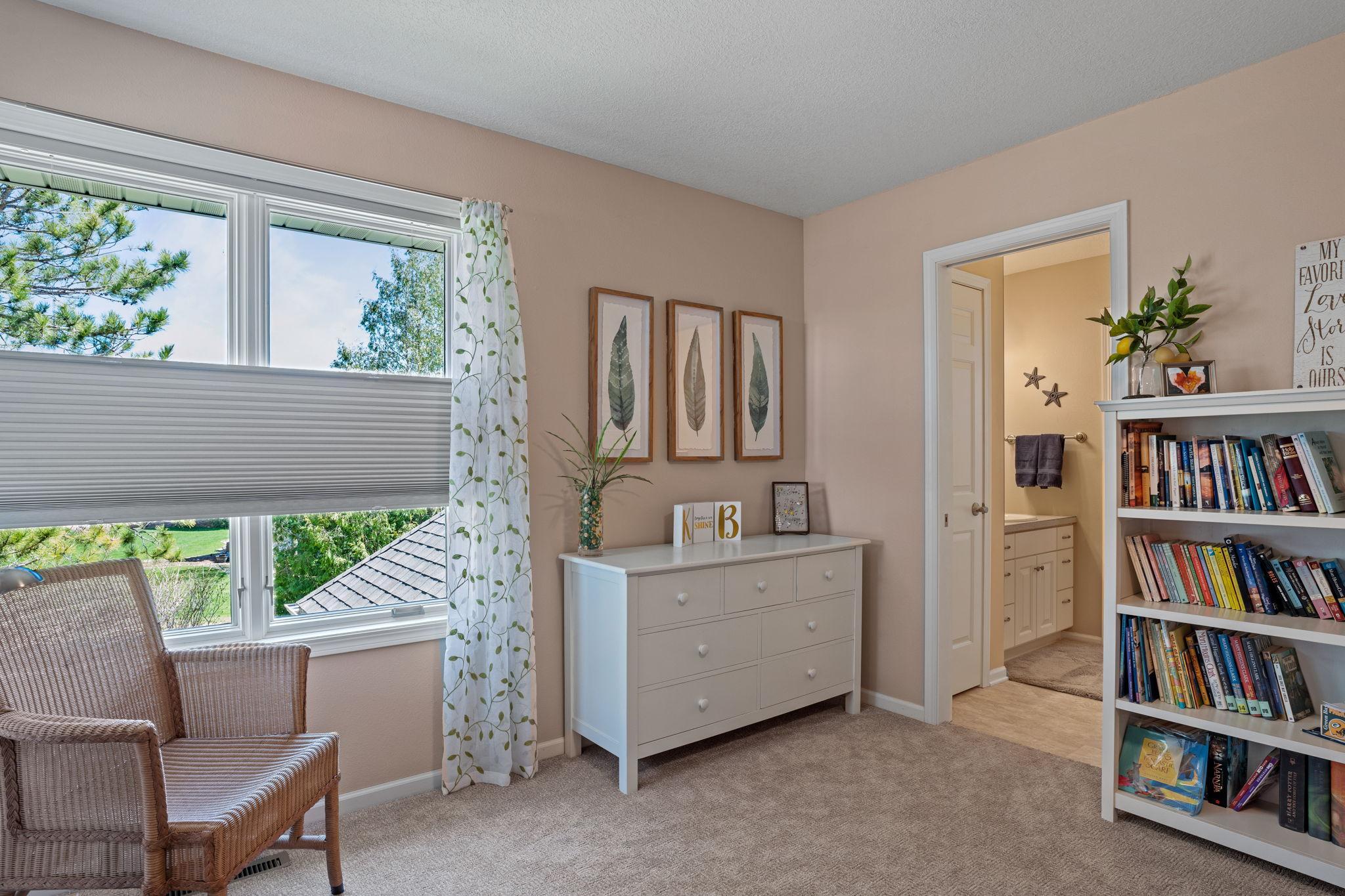 1958 Woodcrest Drive NE