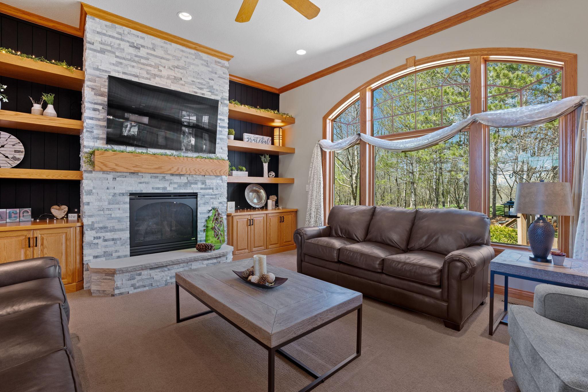 1958 Woodcrest Drive NE