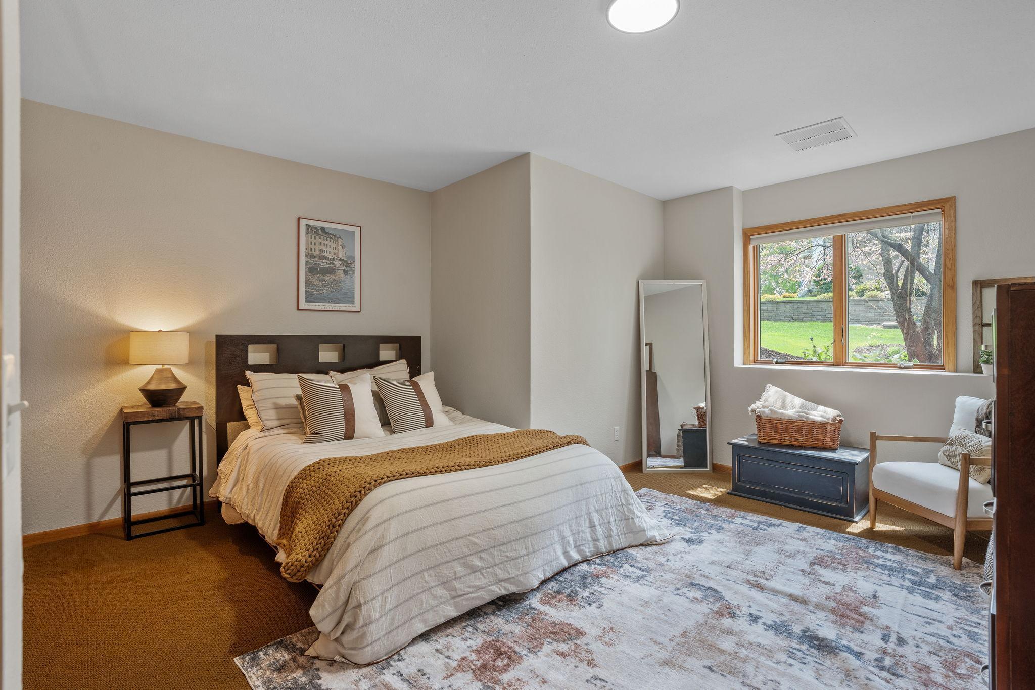 2950 Northridge Lane NE