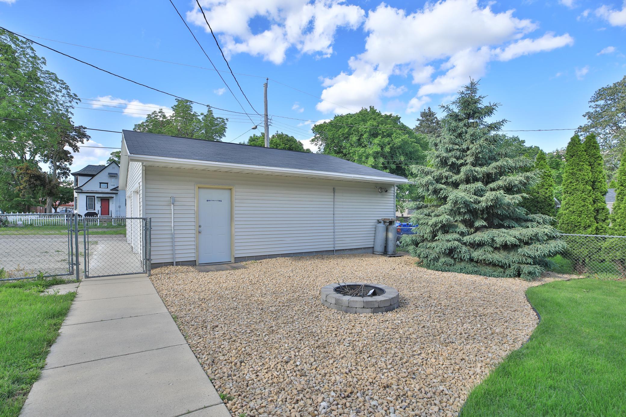 222 E Vine Street