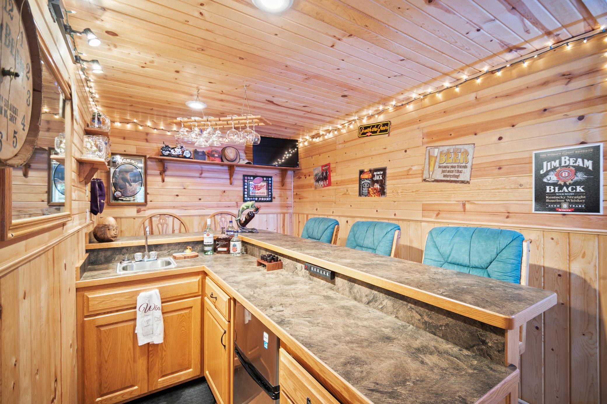 1800 Keller Place NE