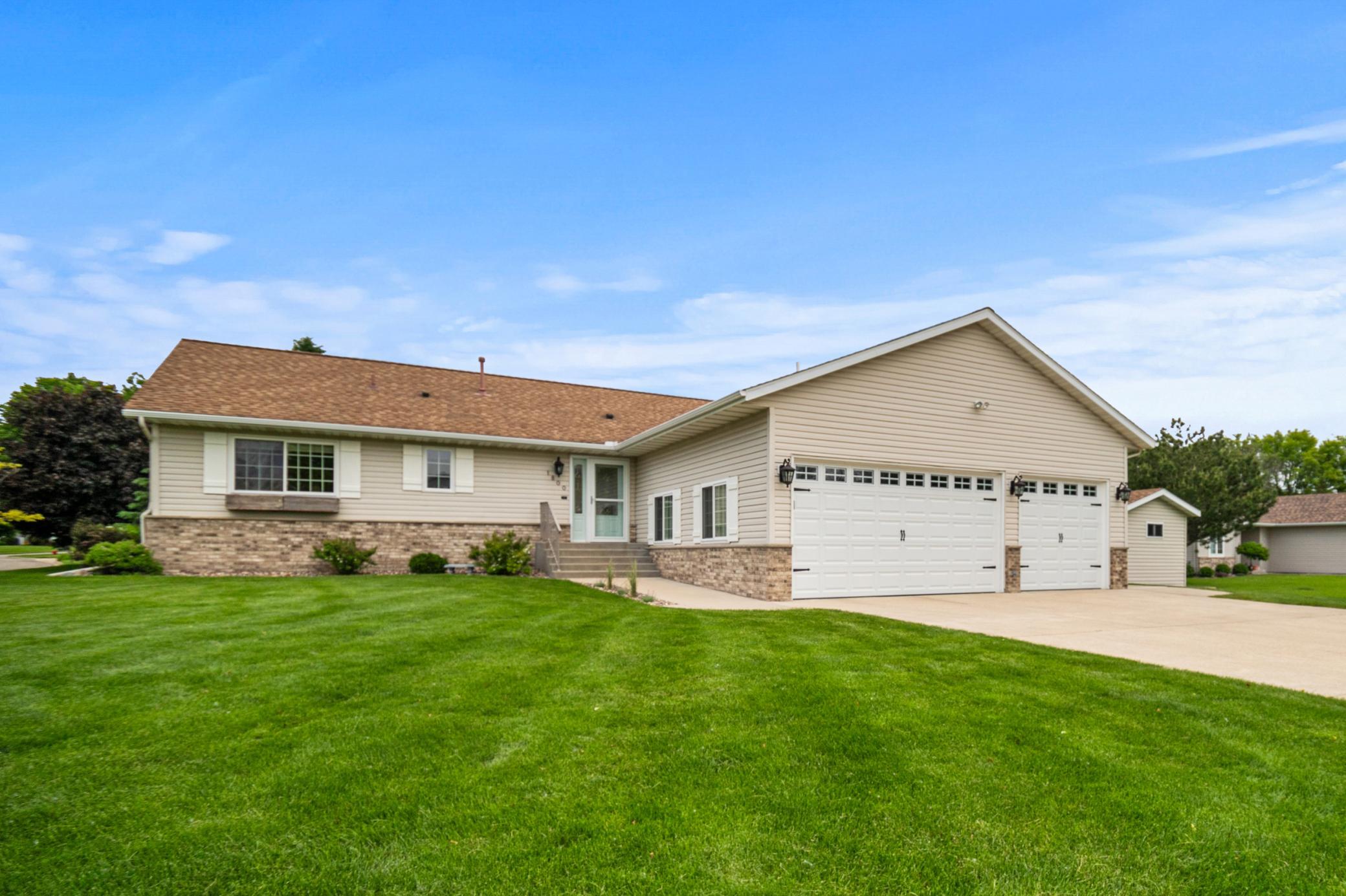 1800 Keller Place NE