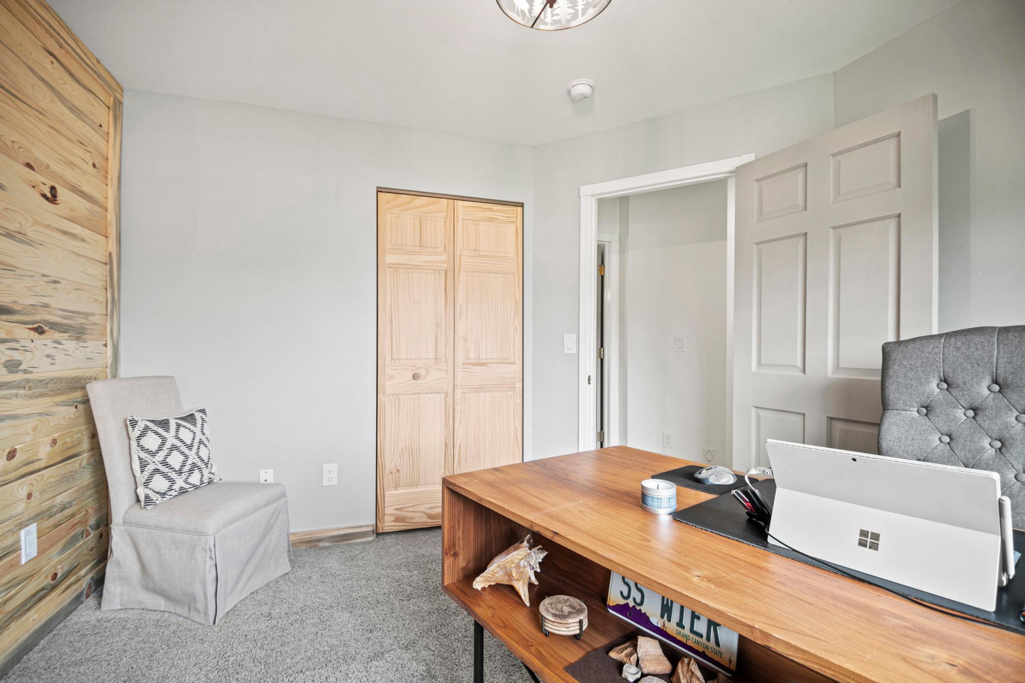 1800 Keller Place NE