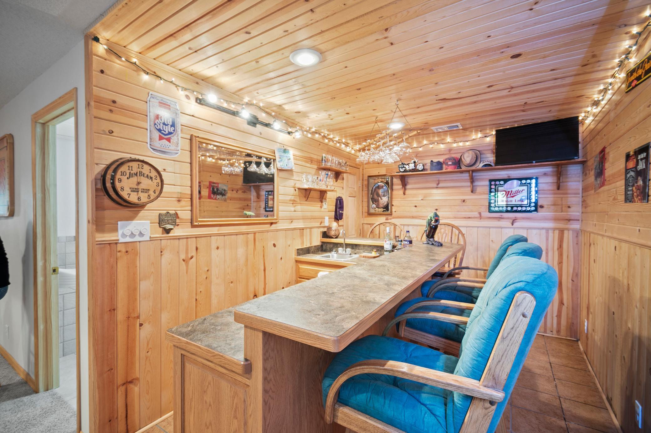 1800 Keller Place NE