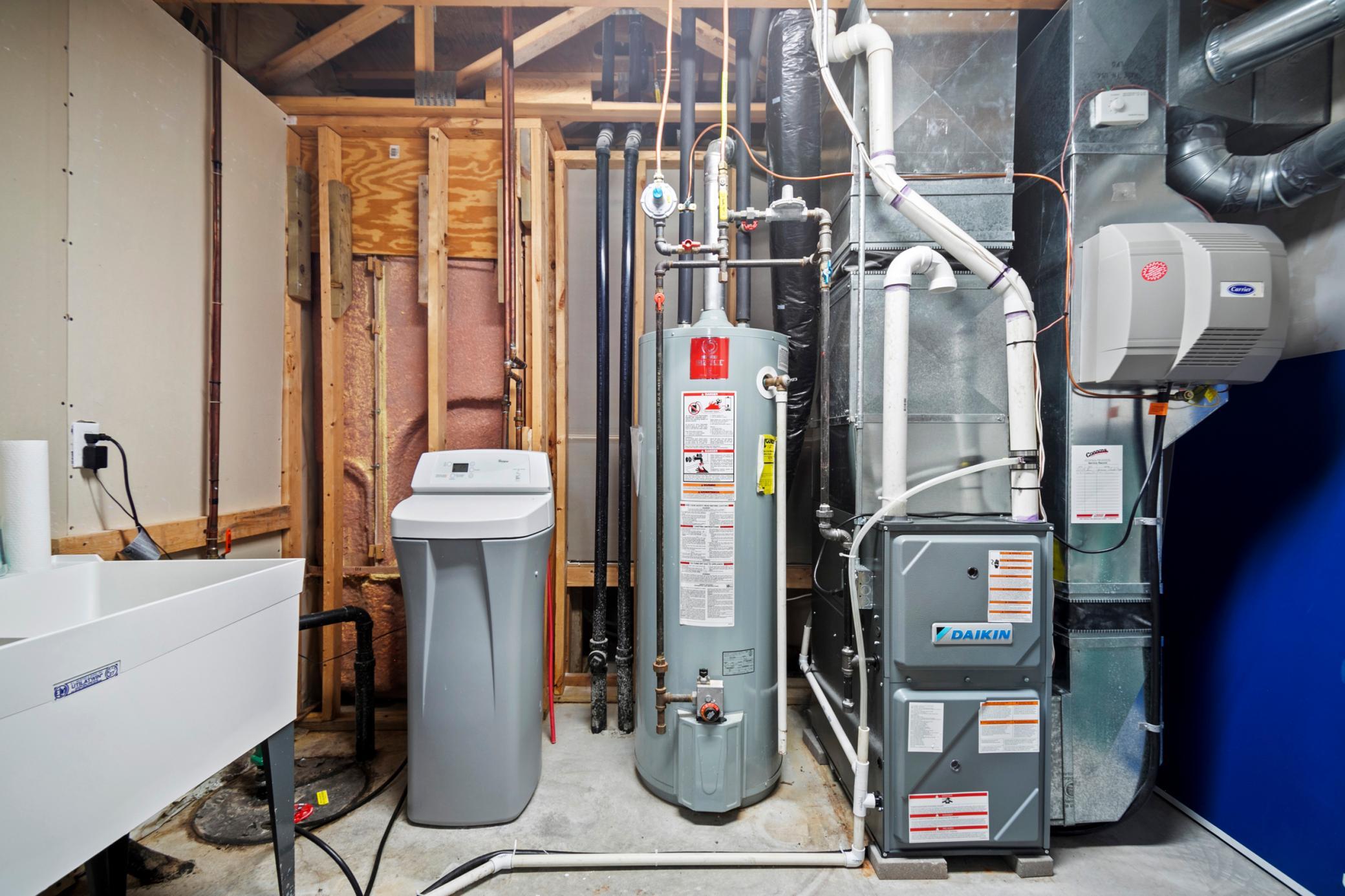 1800 Keller Place NE