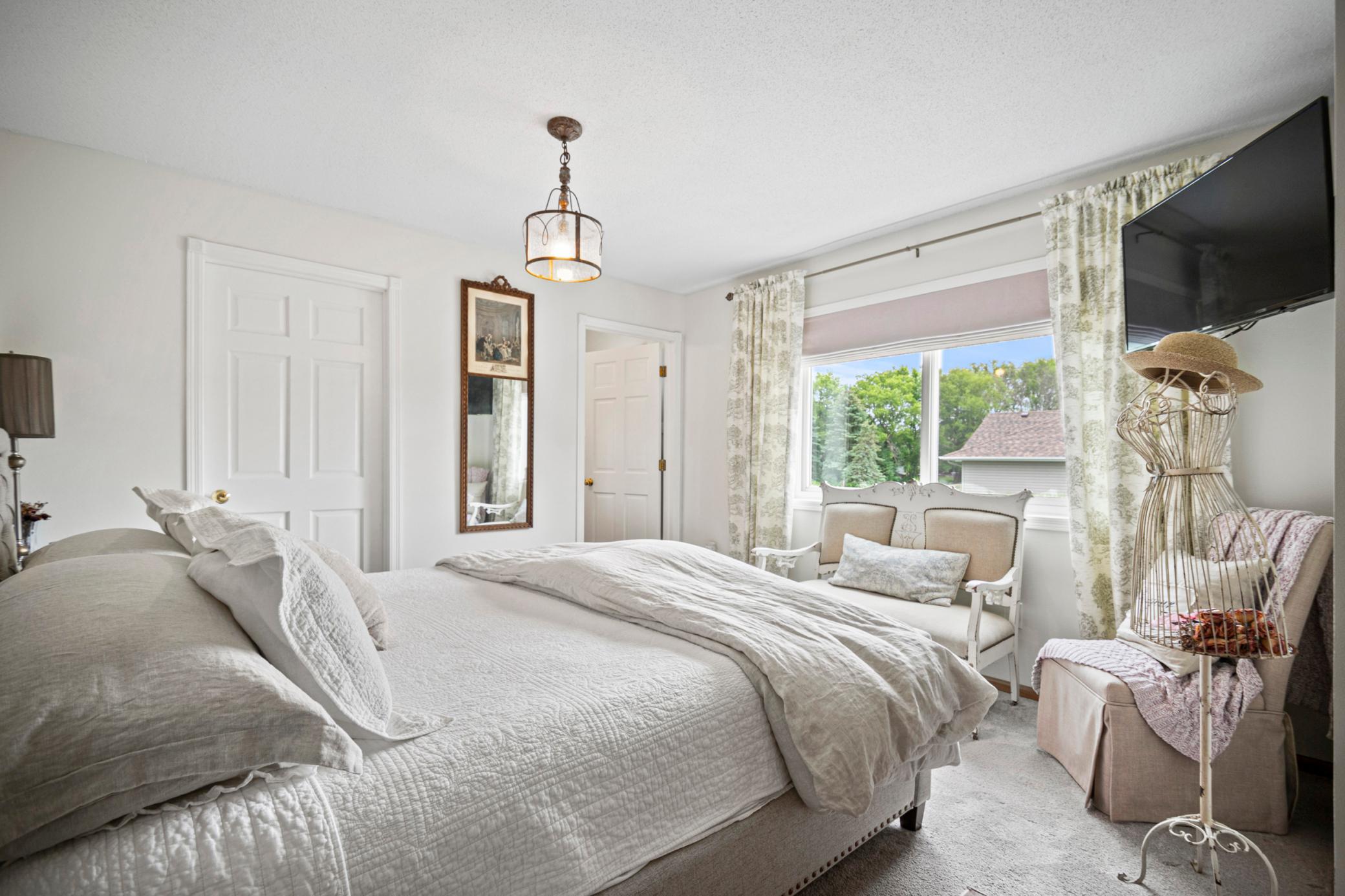 1800 Keller Place NE