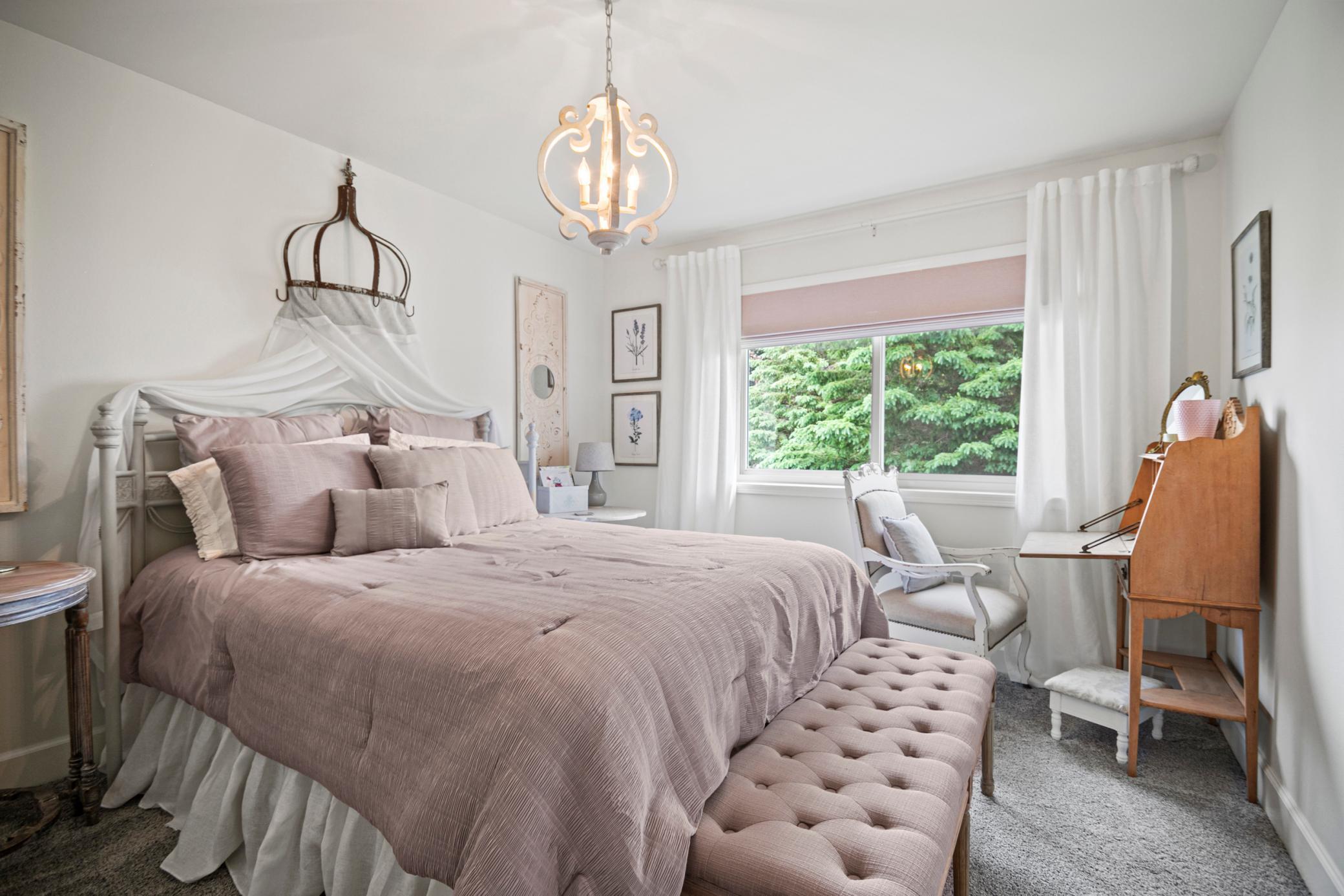 1800 Keller Place NE