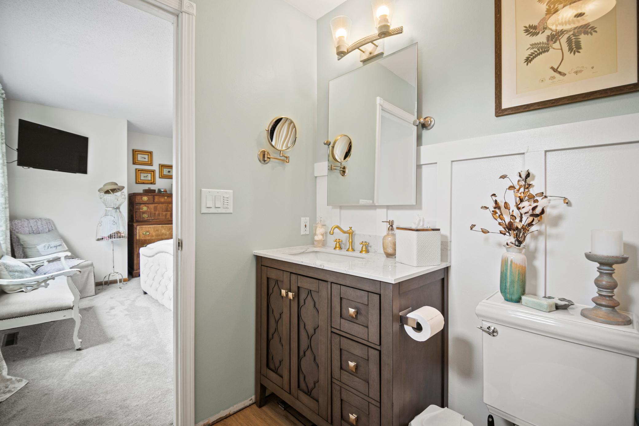 1800 Keller Place NE