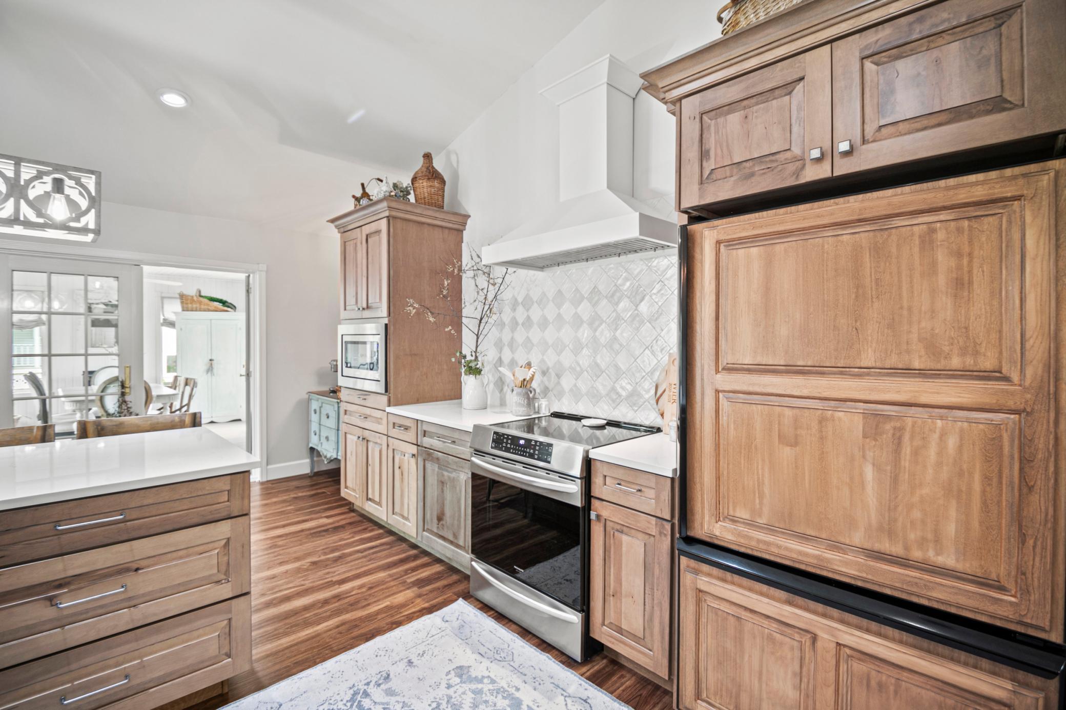 1800 Keller Place NE