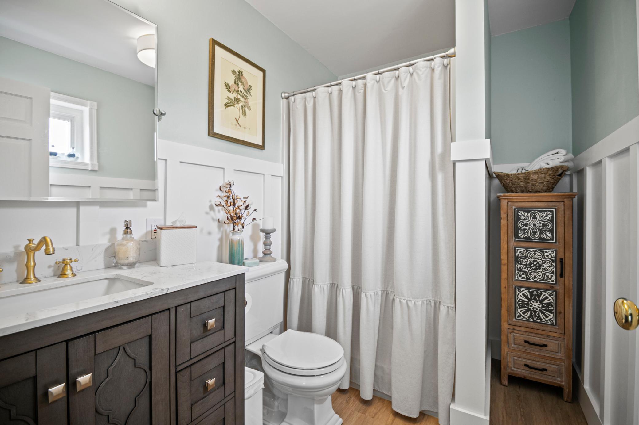 1800 Keller Place NE