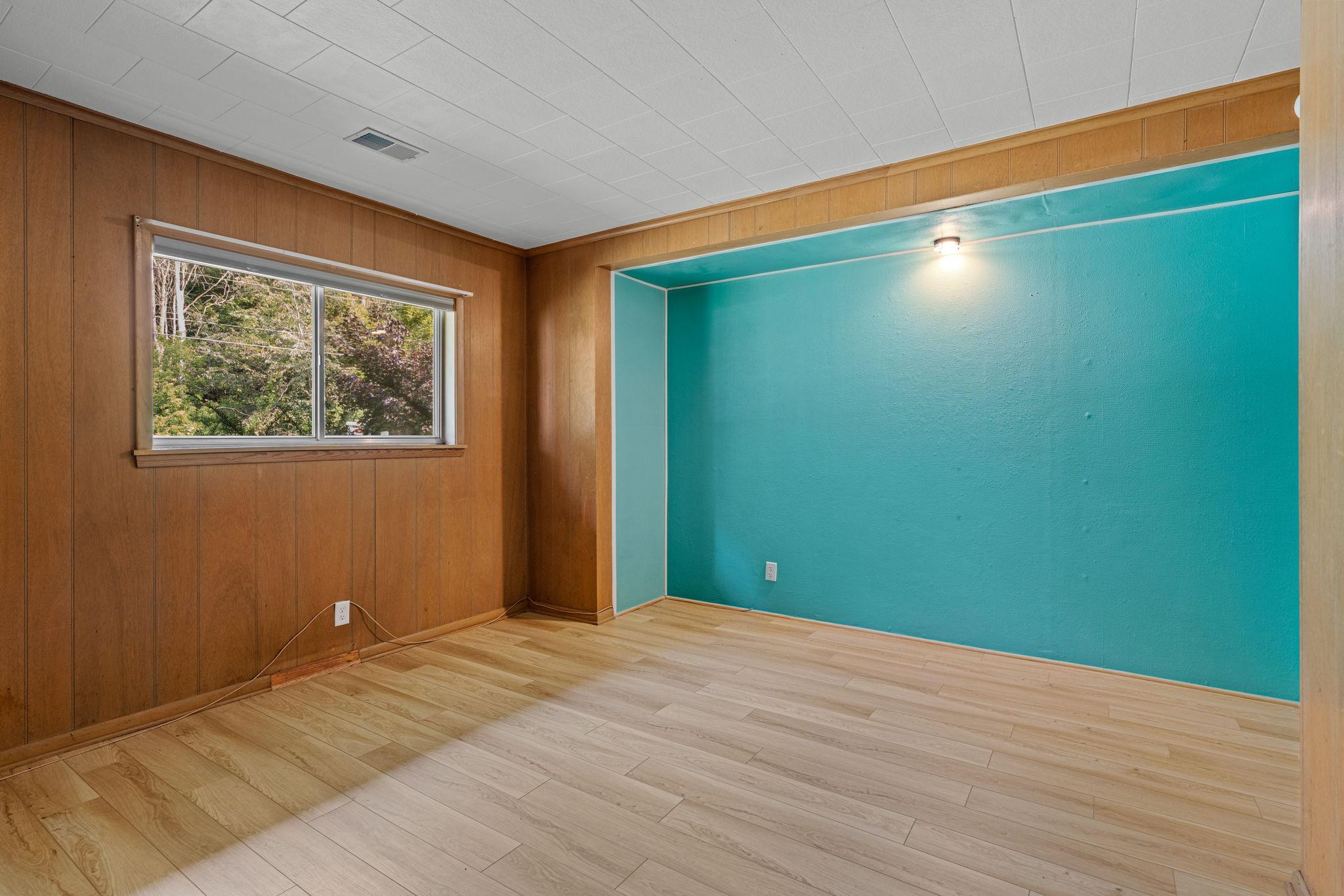 1585 SW 28th Street