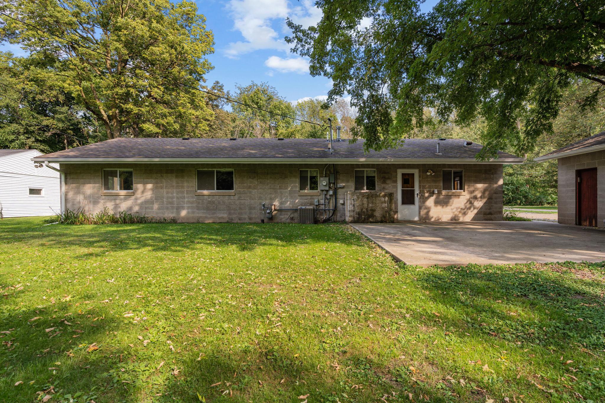 1585 SW 28th Street