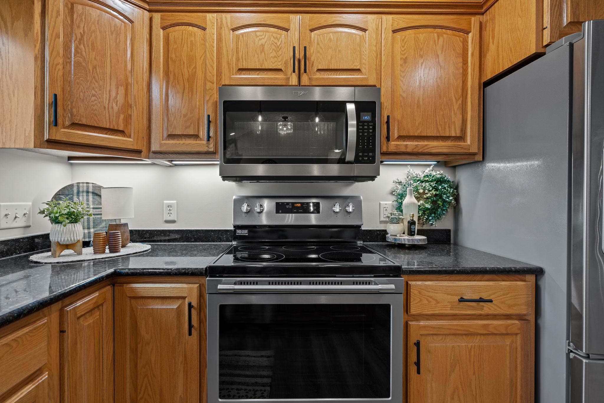 602 Greenhaven Lane NE