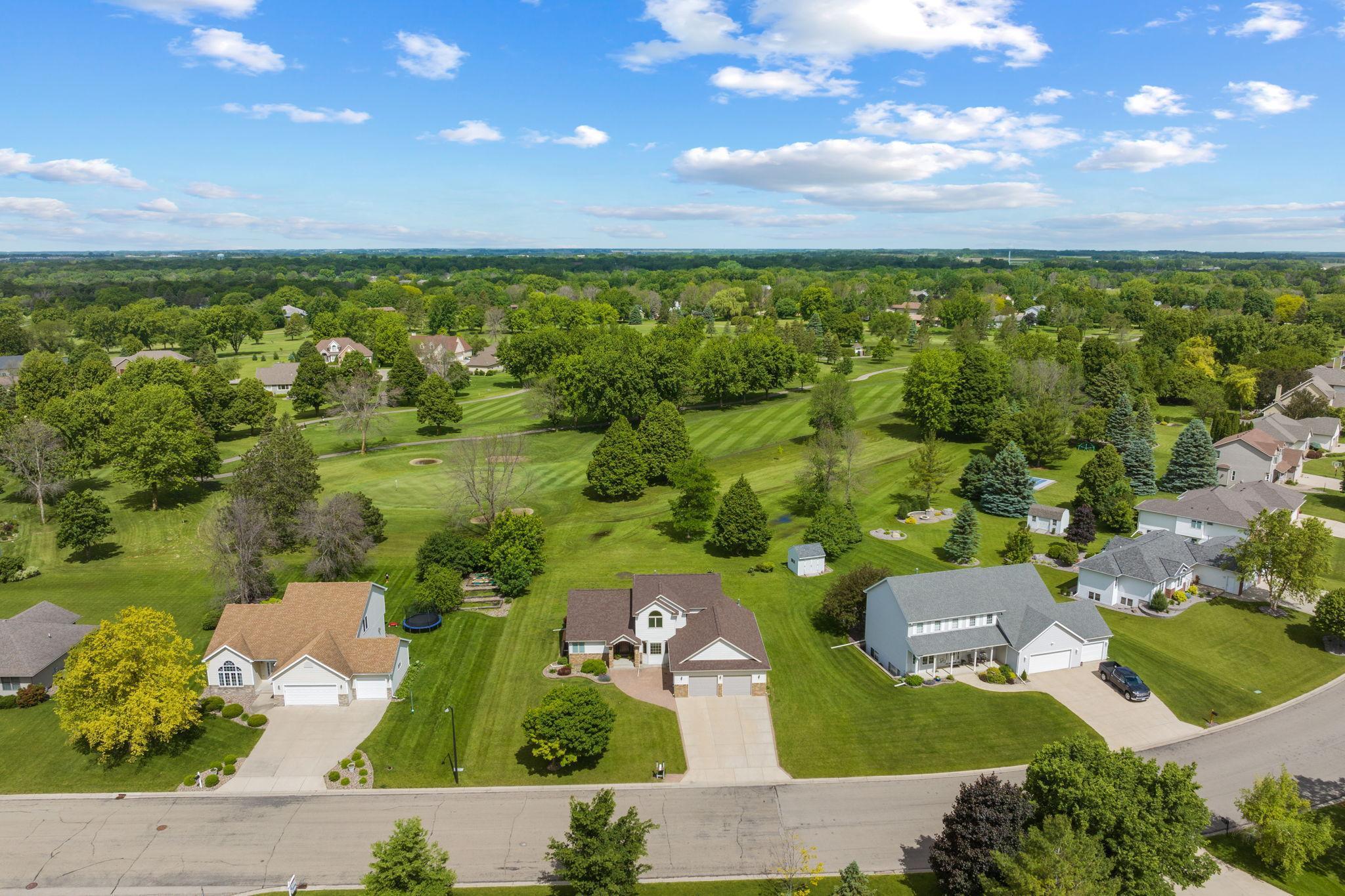 602 Greenhaven Lane NE