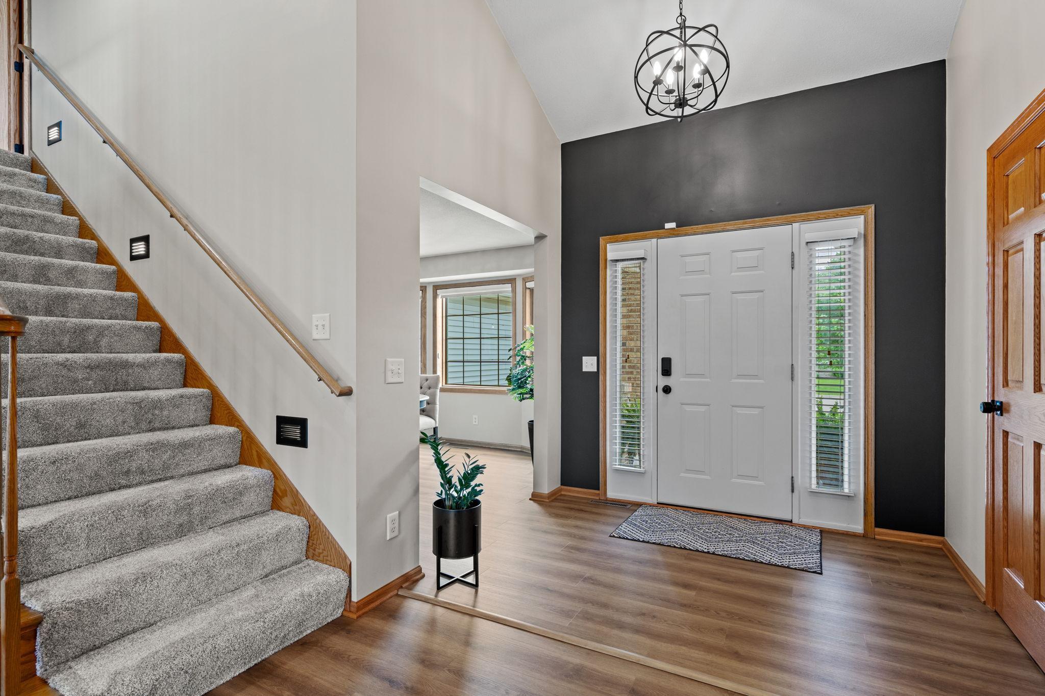 602 Greenhaven Lane NE