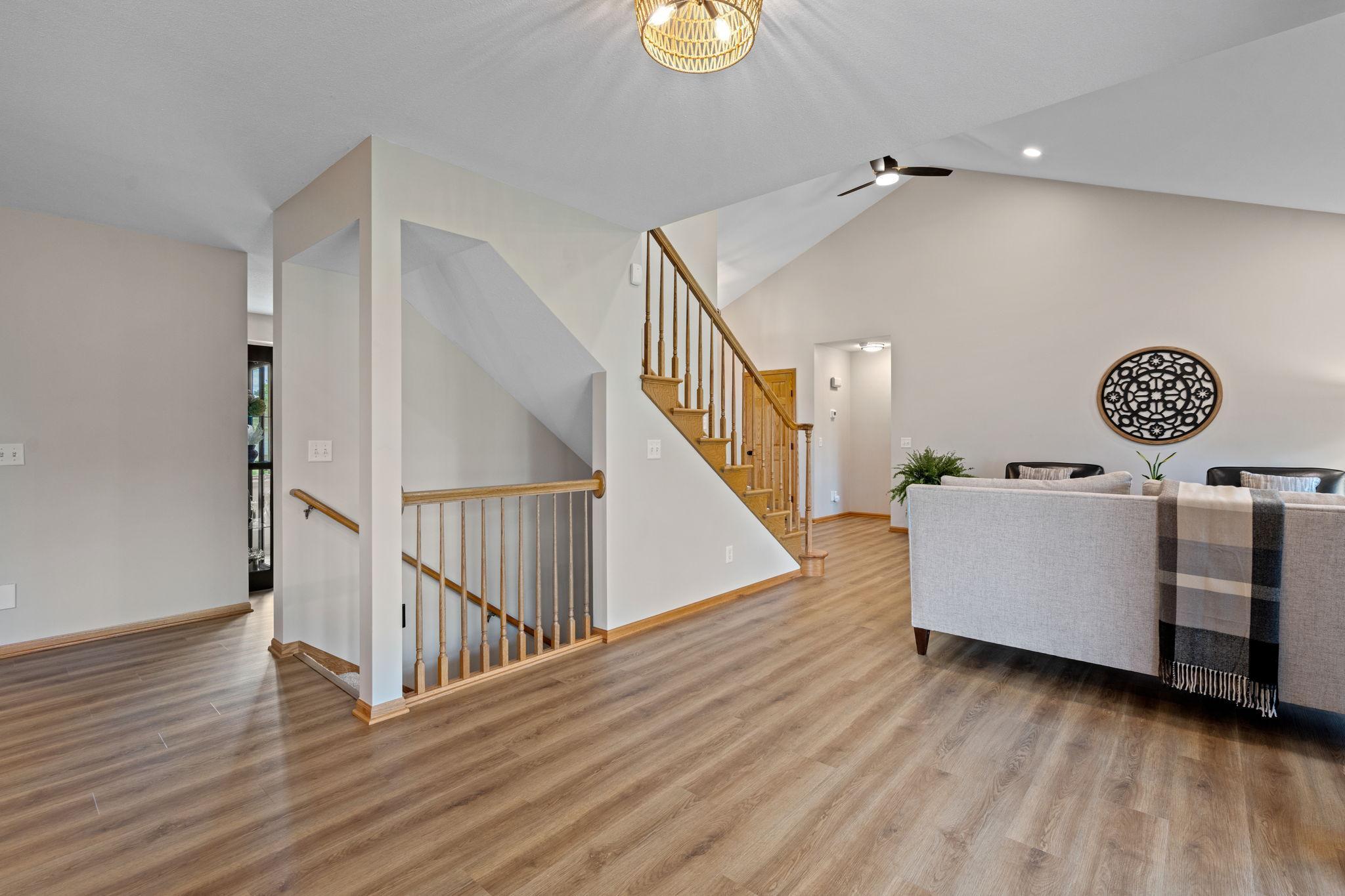 602 Greenhaven Lane NE