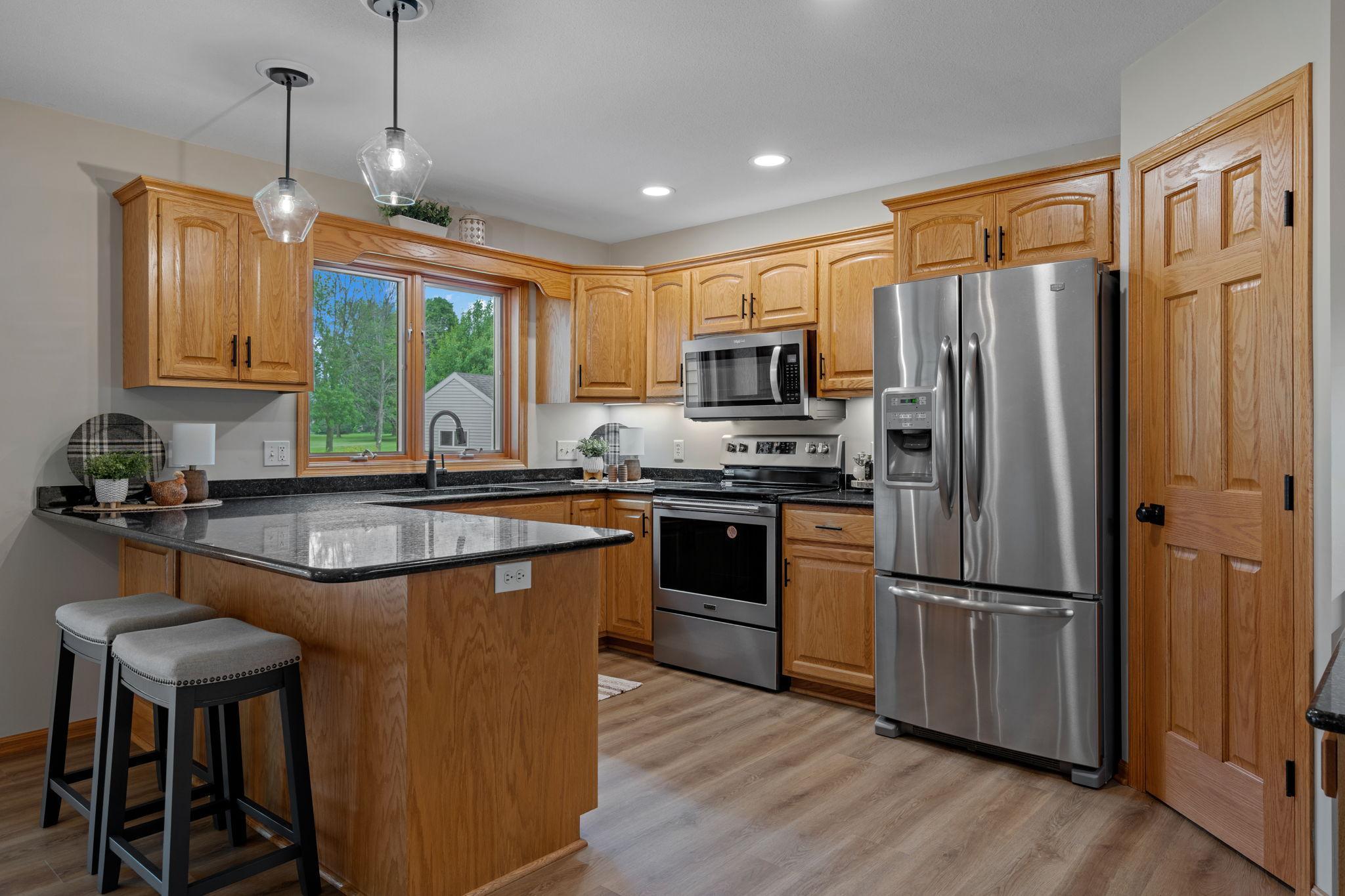 602 Greenhaven Lane NE