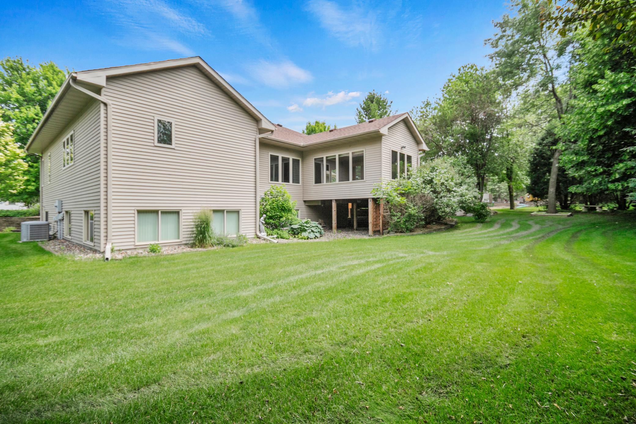 1900 Woodcrest Drive NE