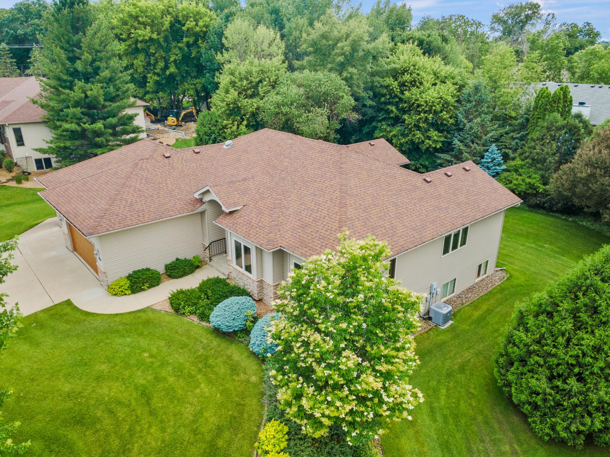 1900 Woodcrest Drive NE