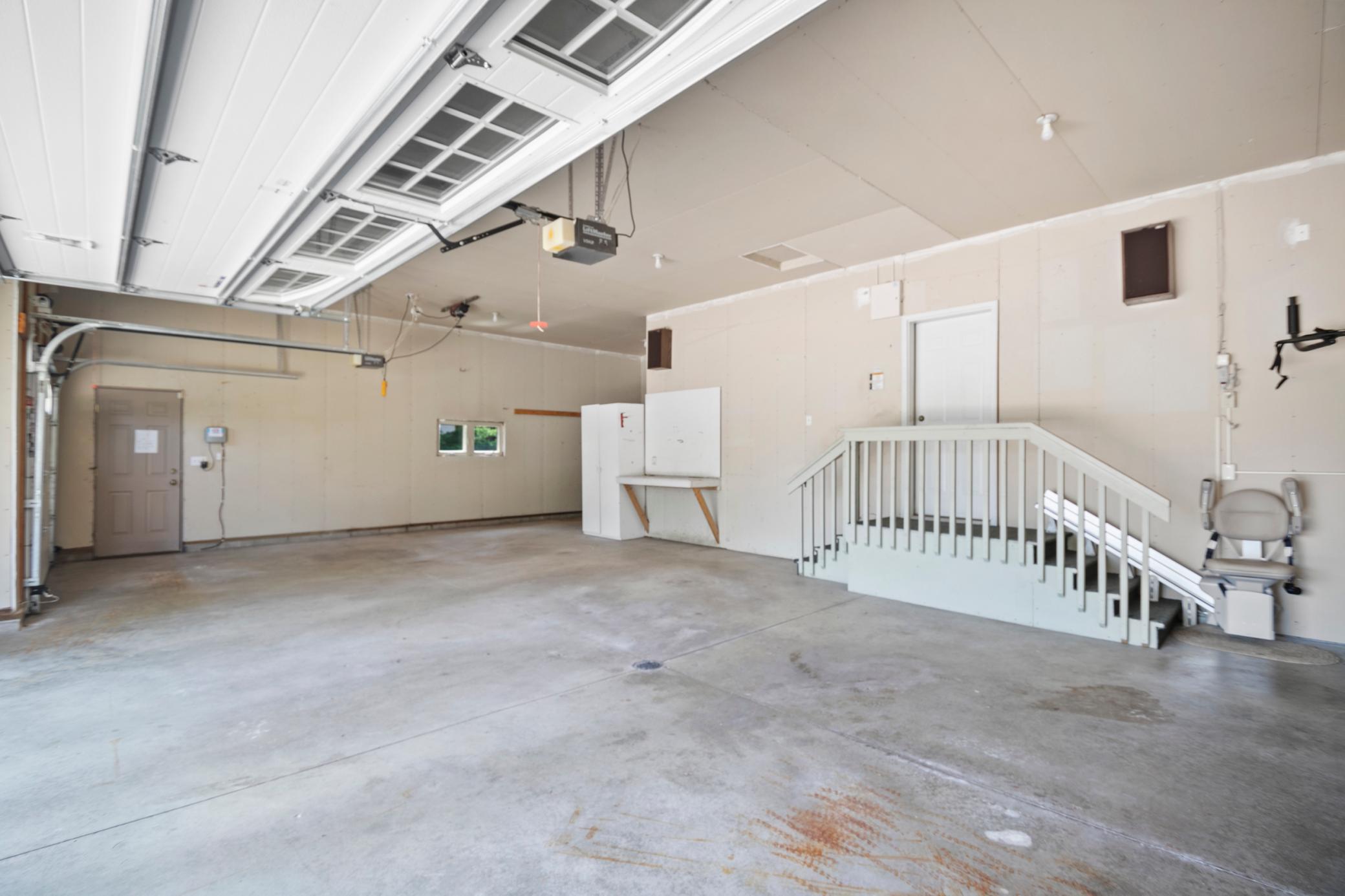 1900 Woodcrest Drive NE