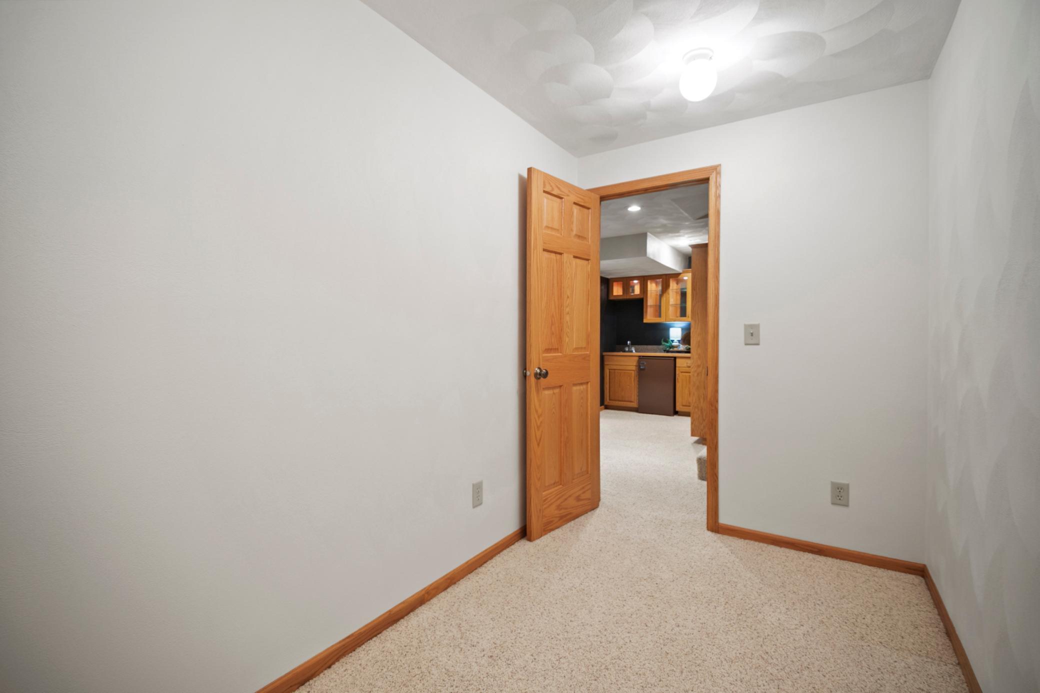 1900 Woodcrest Drive NE