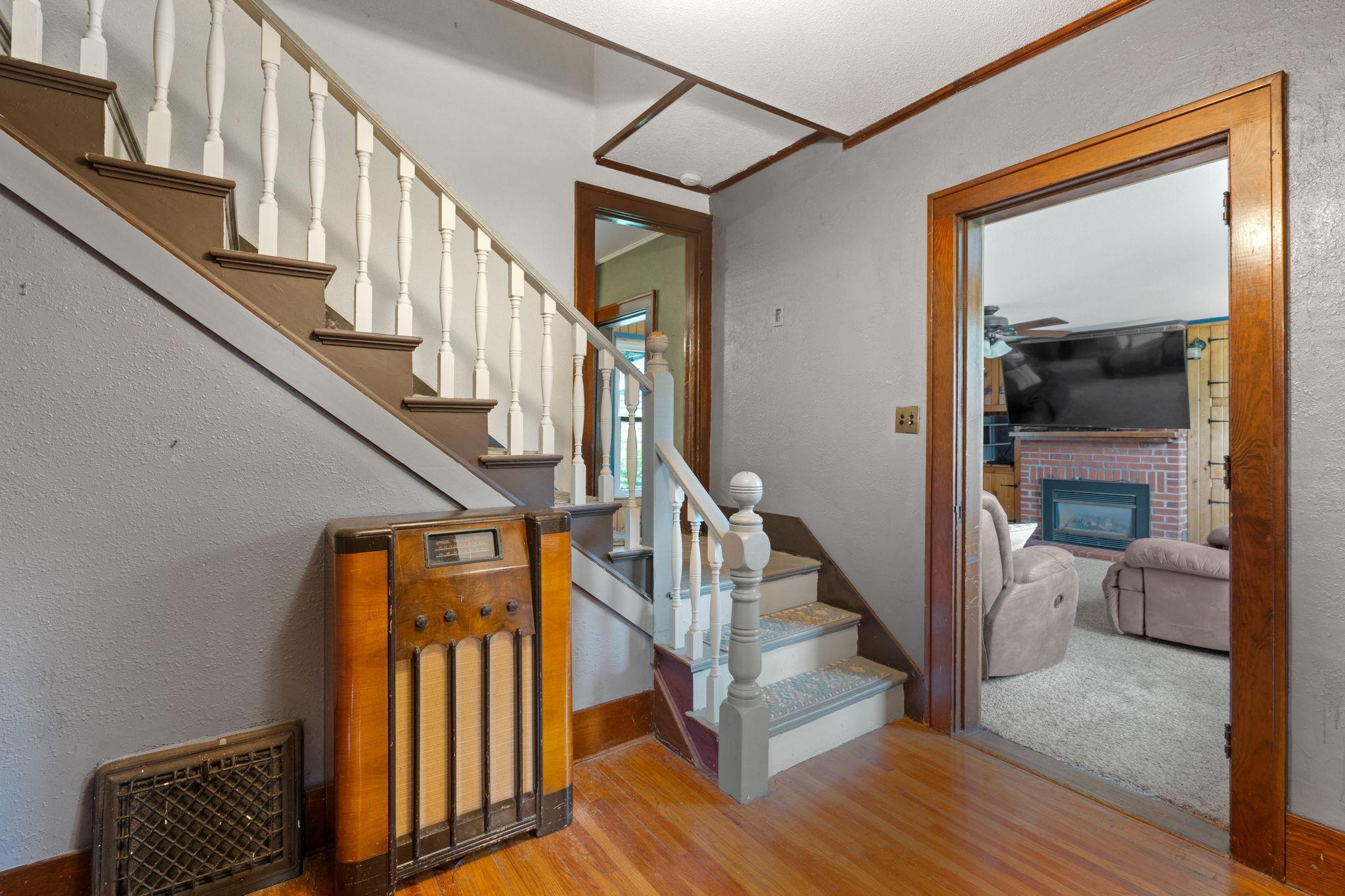 609 Elm Avenue E