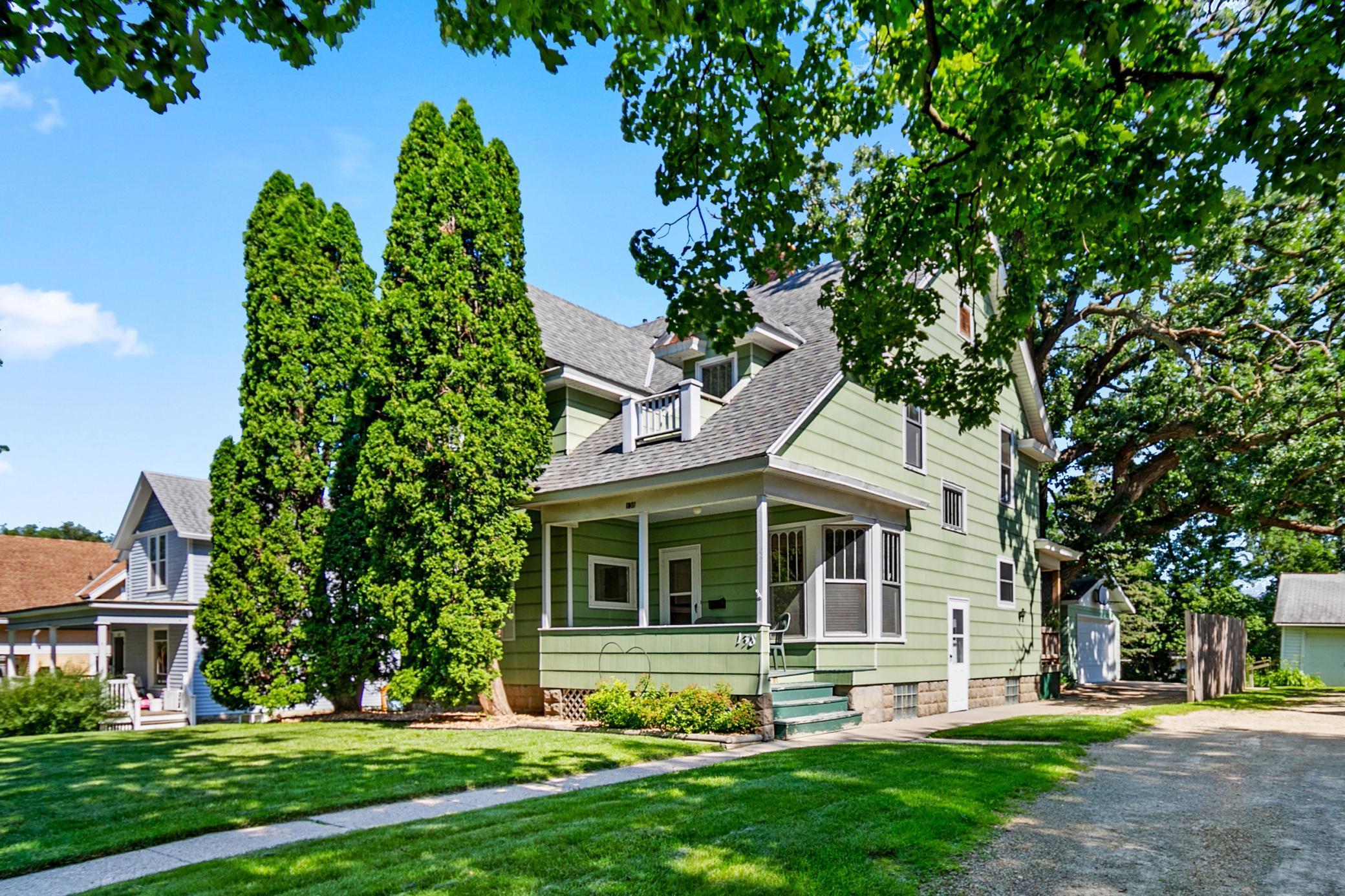 138 E University Street