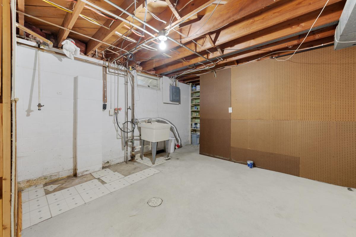 1537 Bigelow Avenue