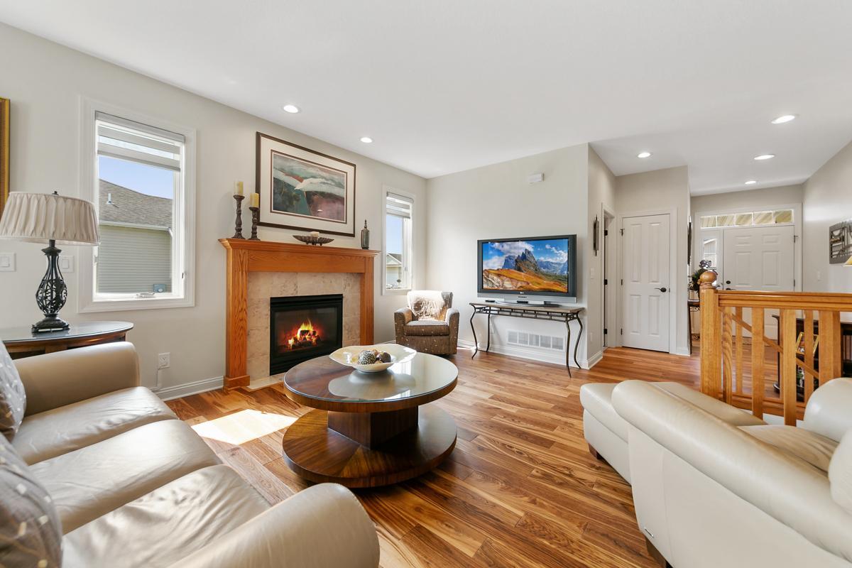 2877 Meadowview Lane NE