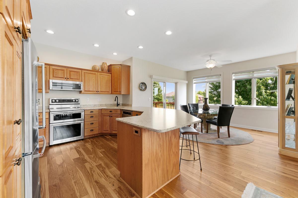 2877 Meadowview Lane NE