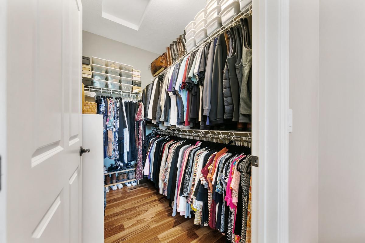 2877 Meadowview Lane NE