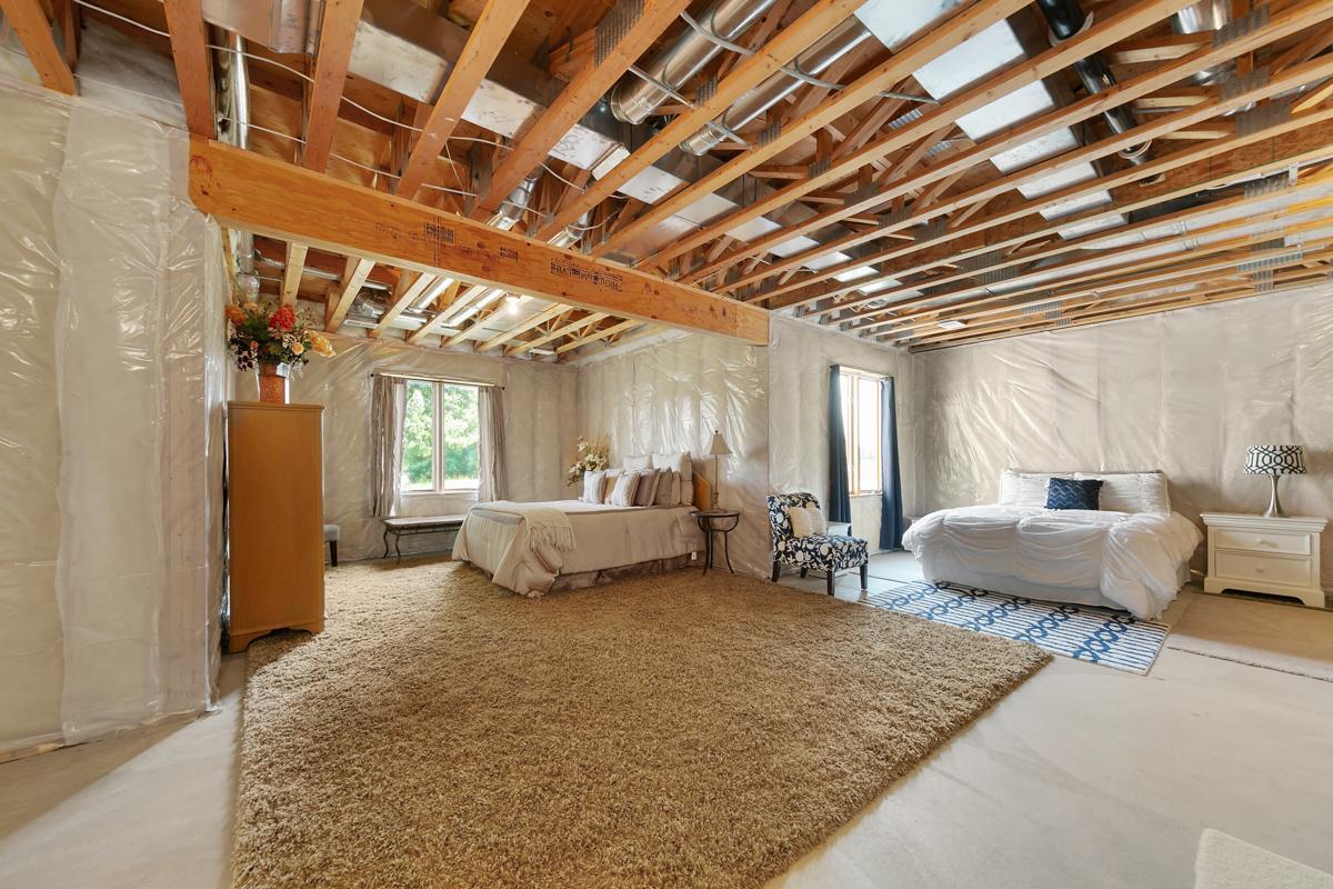 2877 Meadowview Lane NE