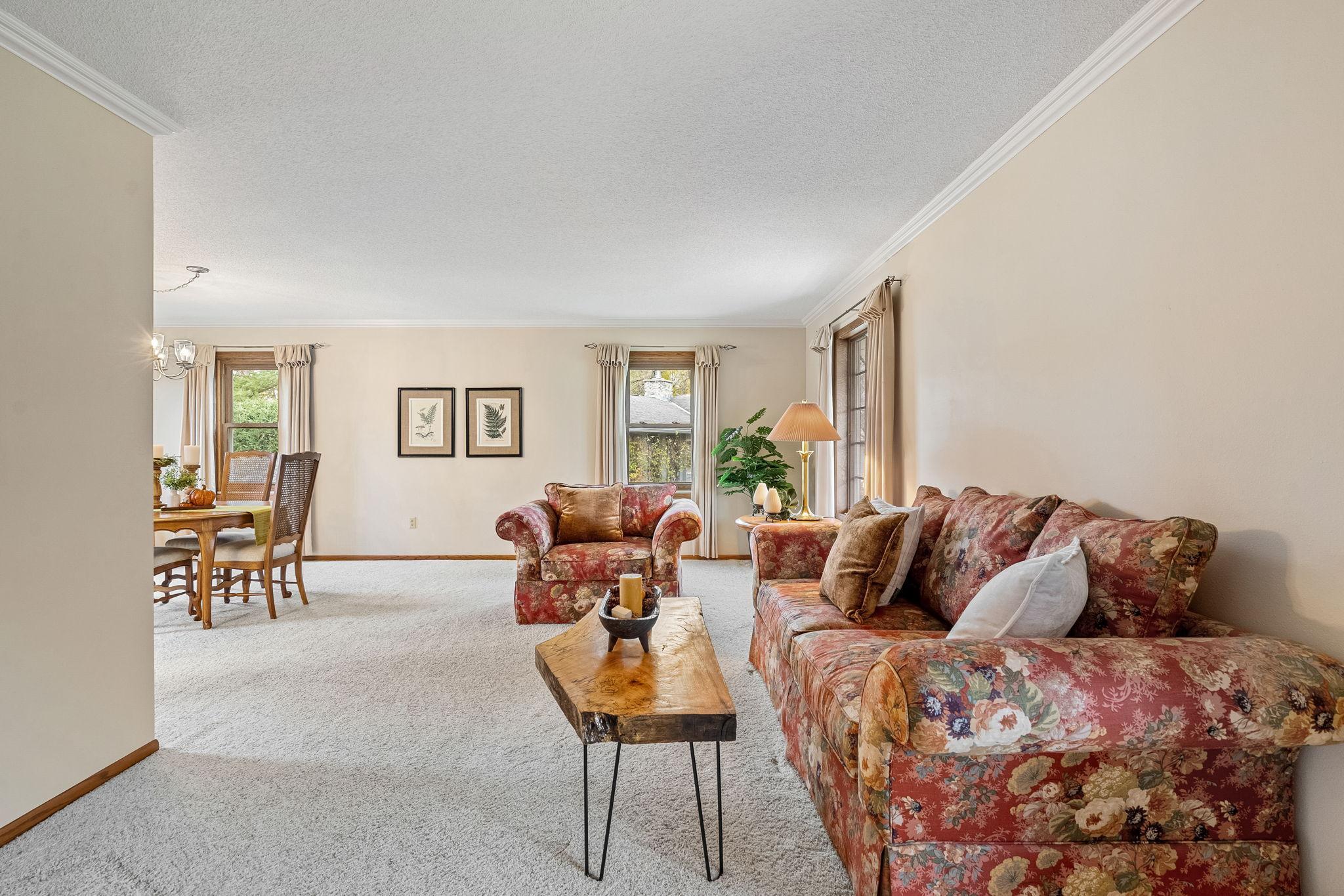 970 Olympic Hills Place NE