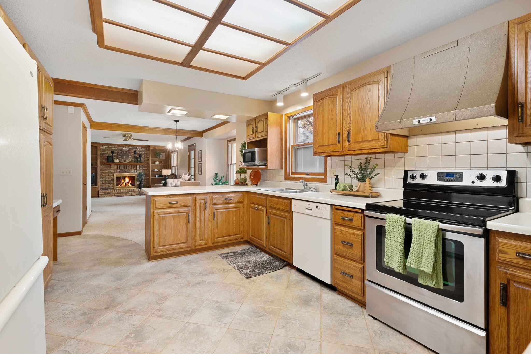 970 Olympic Hills Place NE