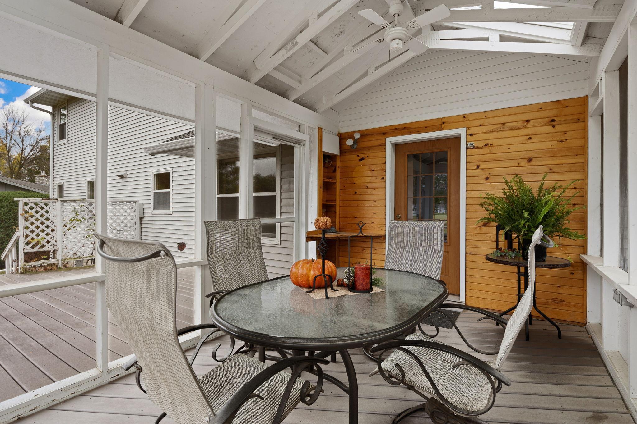 970 Olympic Hills Place NE